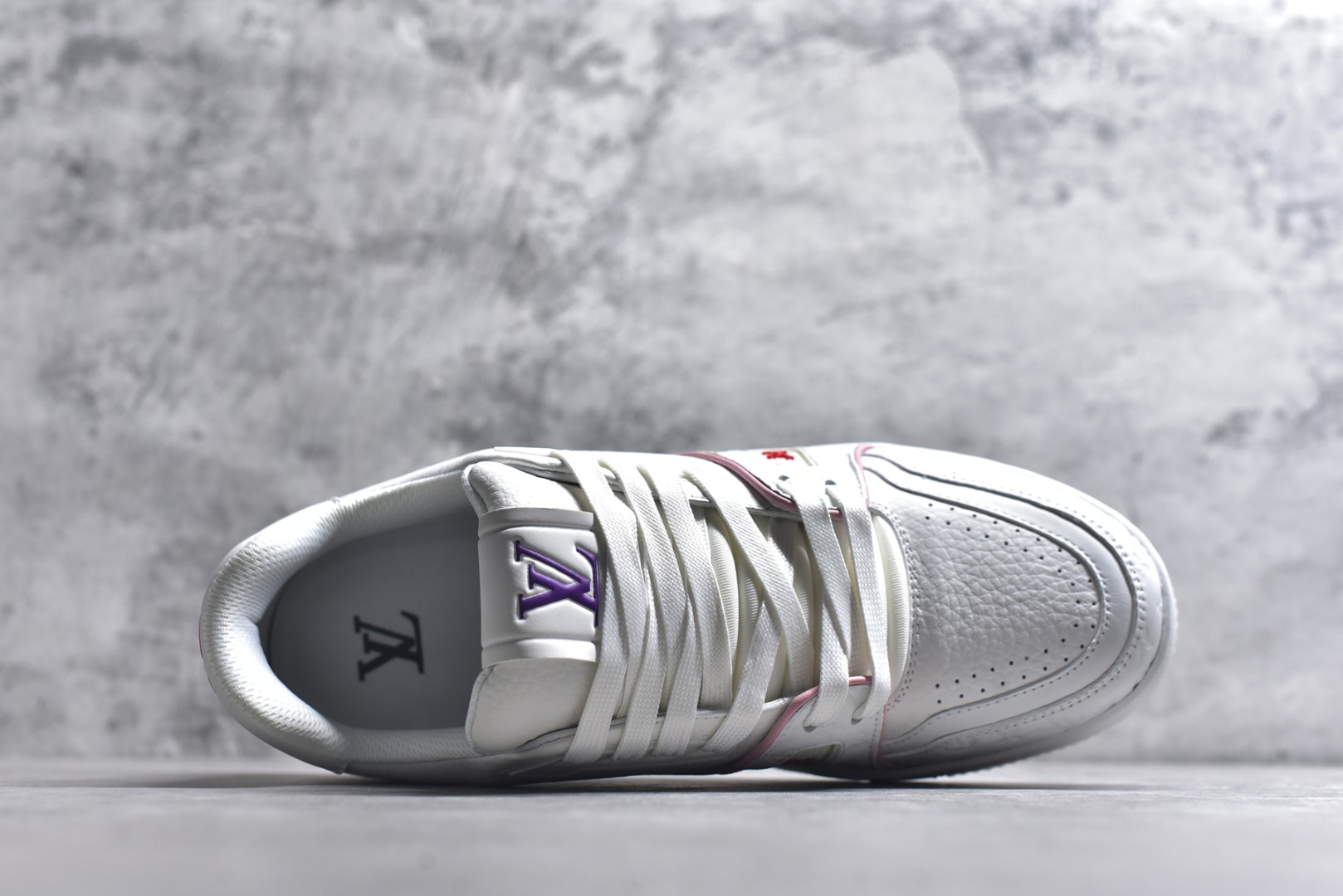 图片[4]-#AM-甄选 碾压市场7××版本 独家𝑻𝒓𝒂𝒊𝒏𝒆𝒓 现货入库💪🏻 救市品质 走量拉新神器 独家高定版最强平替 价格优势碾压市场 救市批次 高端零售 外贸专供 原版购入开发 正确空胶工艺 ZP级全套包装 完美楦型 正确卡色 大底TPU 质感媲美原版 细节与原版一致 注意区分市面通货 比肩高定 尺码：39-46-选品中心