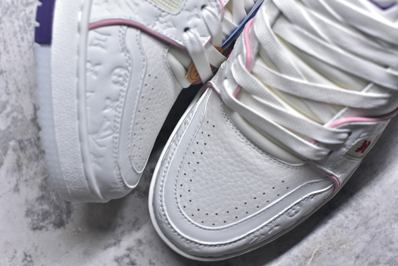 图片[8]-#AM-甄选 碾压市场7××版本 独家𝑻𝒓𝒂𝒊𝒏𝒆𝒓 现货入库💪🏻 救市品质 走量拉新神器 独家高定版最强平替 价格优势碾压市场 救市批次 高端零售 外贸专供 原版购入开发 正确空胶工艺 ZP级全套包装 完美楦型 正确卡色 大底TPU 质感媲美原版 细节与原版一致 注意区分市面通货 比肩高定 尺码：39-46-选品中心