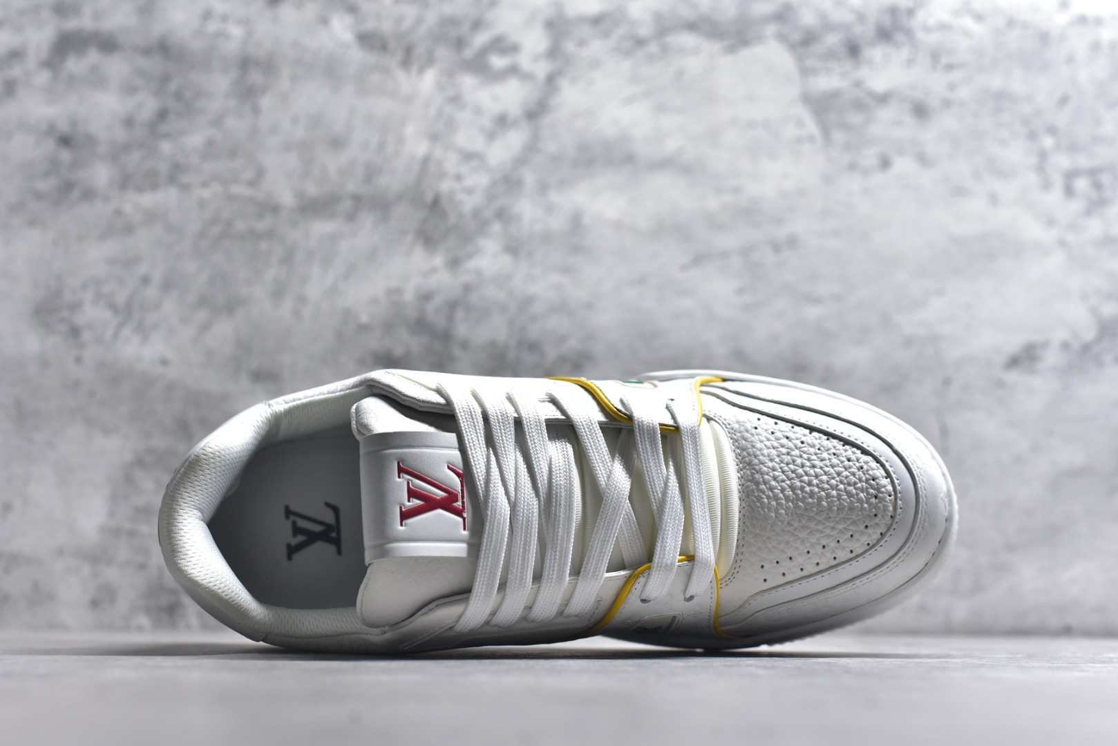 图片[4]-#AM-甄选 碾压市场7××版本 独家𝑻𝒓𝒂𝒊𝒏𝒆𝒓 现货入库💪🏻 救市品质 走量拉新神器 独家高定版最强平替 价格优势碾压市场 救市批次 高端零售 外贸专供 原版购入开发 正确空胶工艺 ZP级全套包装 完美楦型 正确卡色 大底TPU 质感媲美原版 细节与原版一致 注意区分市面通货 比肩高定 尺码：39-46-选品中心