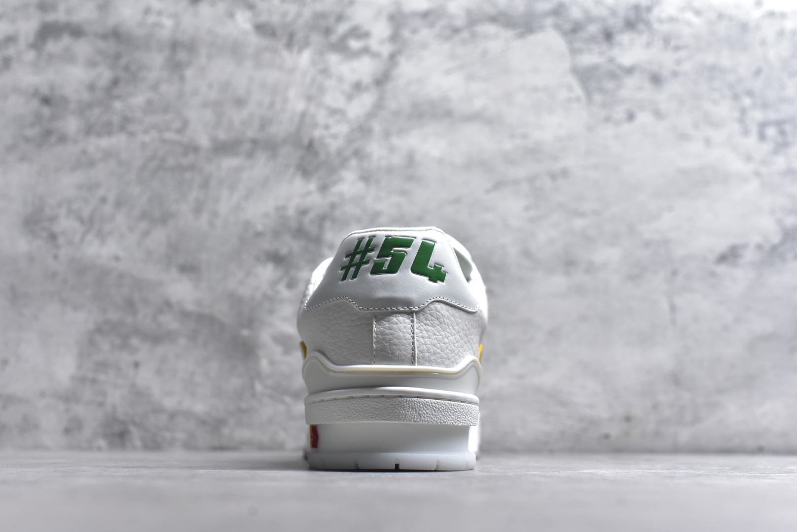 图片[5]-#AM-甄选 碾压市场7××版本 独家𝑻𝒓𝒂𝒊𝒏𝒆𝒓 现货入库💪🏻 救市品质 走量拉新神器 独家高定版最强平替 价格优势碾压市场 救市批次 高端零售 外贸专供 原版购入开发 正确空胶工艺 ZP级全套包装 完美楦型 正确卡色 大底TPU 质感媲美原版 细节与原版一致 注意区分市面通货 比肩高定 尺码：39-46-选品中心