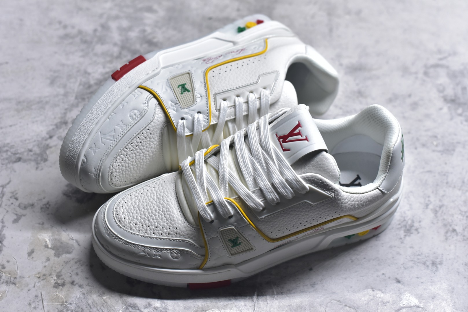 图片[7]-#AM-甄选 碾压市场7××版本 独家𝑻𝒓𝒂𝒊𝒏𝒆𝒓 现货入库💪🏻 救市品质 走量拉新神器 独家高定版最强平替 价格优势碾压市场 救市批次 高端零售 外贸专供 原版购入开发 正确空胶工艺 ZP级全套包装 完美楦型 正确卡色 大底TPU 质感媲美原版 细节与原版一致 注意区分市面通货 比肩高定 尺码：39-46-选品中心