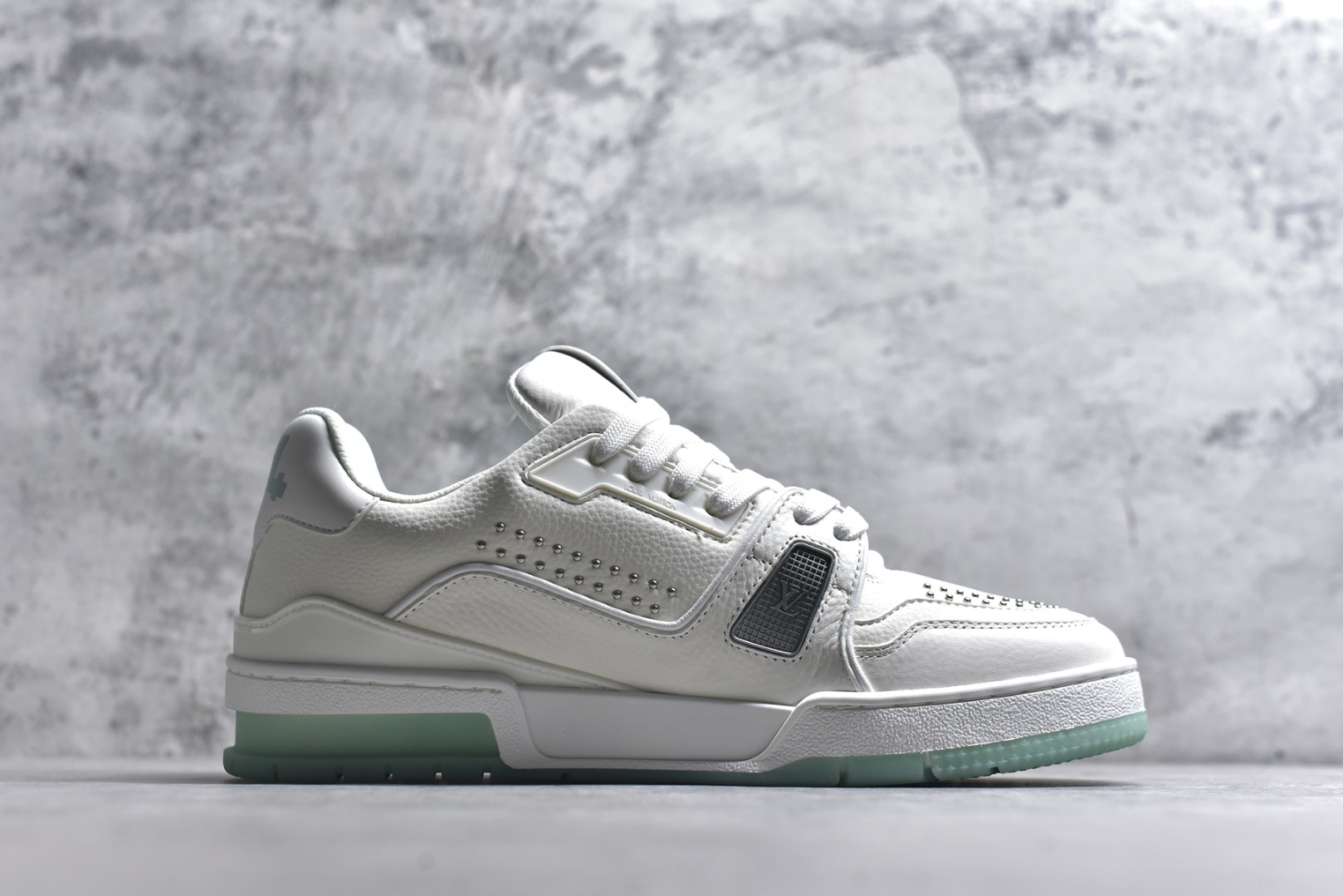 图片[3]-#AM-甄选 碾压市场7××版本 独家𝑻𝒓𝒂𝒊𝒏𝒆𝒓 现货入库💪🏻 救市品质 走量拉新神器 独家高定版最强平替 价格优势碾压市场 救市批次 高端零售 外贸专供 原版购入开发 正确空胶工艺 ZP级全套包装 完美楦型 正确卡色 大底TPU 质感媲美原版 细节与原版一致 注意区分市面通货 比肩高定 尺码：39-46-选品中心