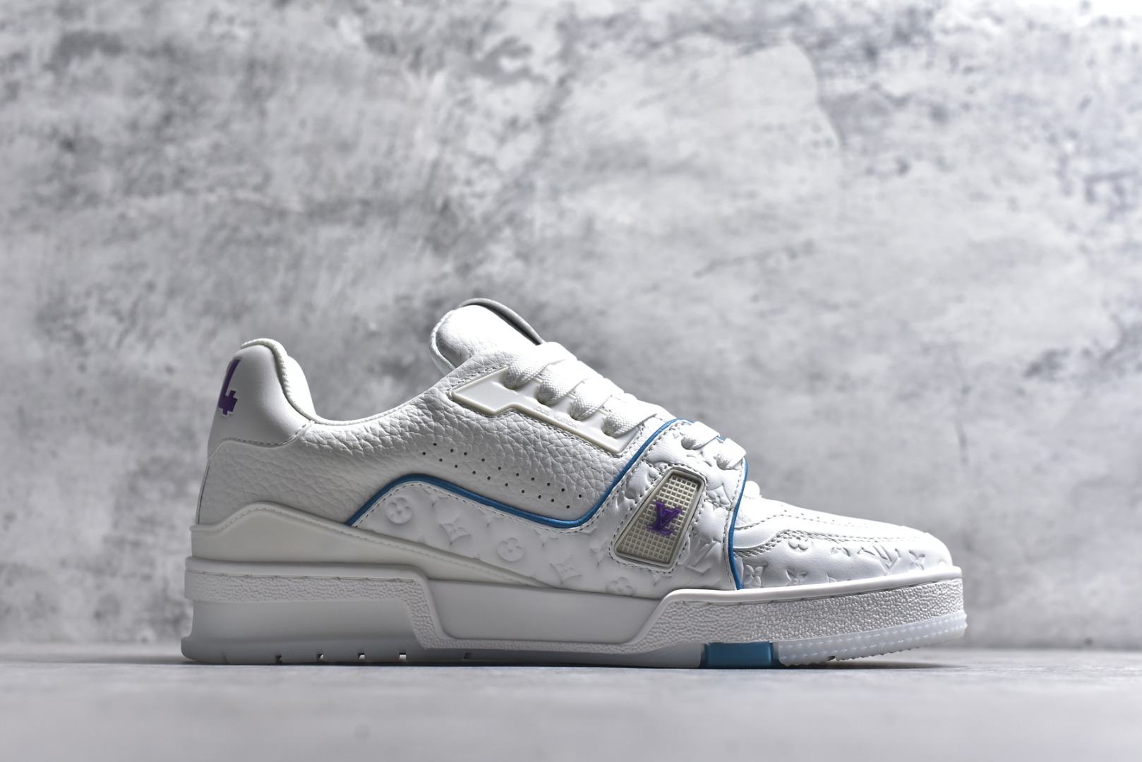 图片[3]-#AM-甄选 碾压市场7××版本 独家𝑻𝒓𝒂𝒊𝒏𝒆𝒓 现货入库💪🏻 救市品质 走量拉新神器 独家高定版最强平替 价格优势碾压市场 救市批次 高端零售 外贸专供 原版购入开发 正确空胶工艺 ZP级全套包装 完美楦型 正确卡色 大底TPU 质感媲美原版 细节与原版一致 注意区分市面通货 比肩高定 尺码：39-46-选品中心