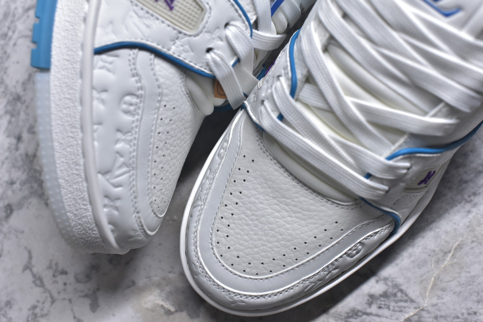 图片[8]-#AM-甄选 碾压市场7××版本 独家𝑻𝒓𝒂𝒊𝒏𝒆𝒓 现货入库💪🏻 救市品质 走量拉新神器 独家高定版最强平替 价格优势碾压市场 救市批次 高端零售 外贸专供 原版购入开发 正确空胶工艺 ZP级全套包装 完美楦型 正确卡色 大底TPU 质感媲美原版 细节与原版一致 注意区分市面通货 比肩高定 尺码：39-46-选品中心