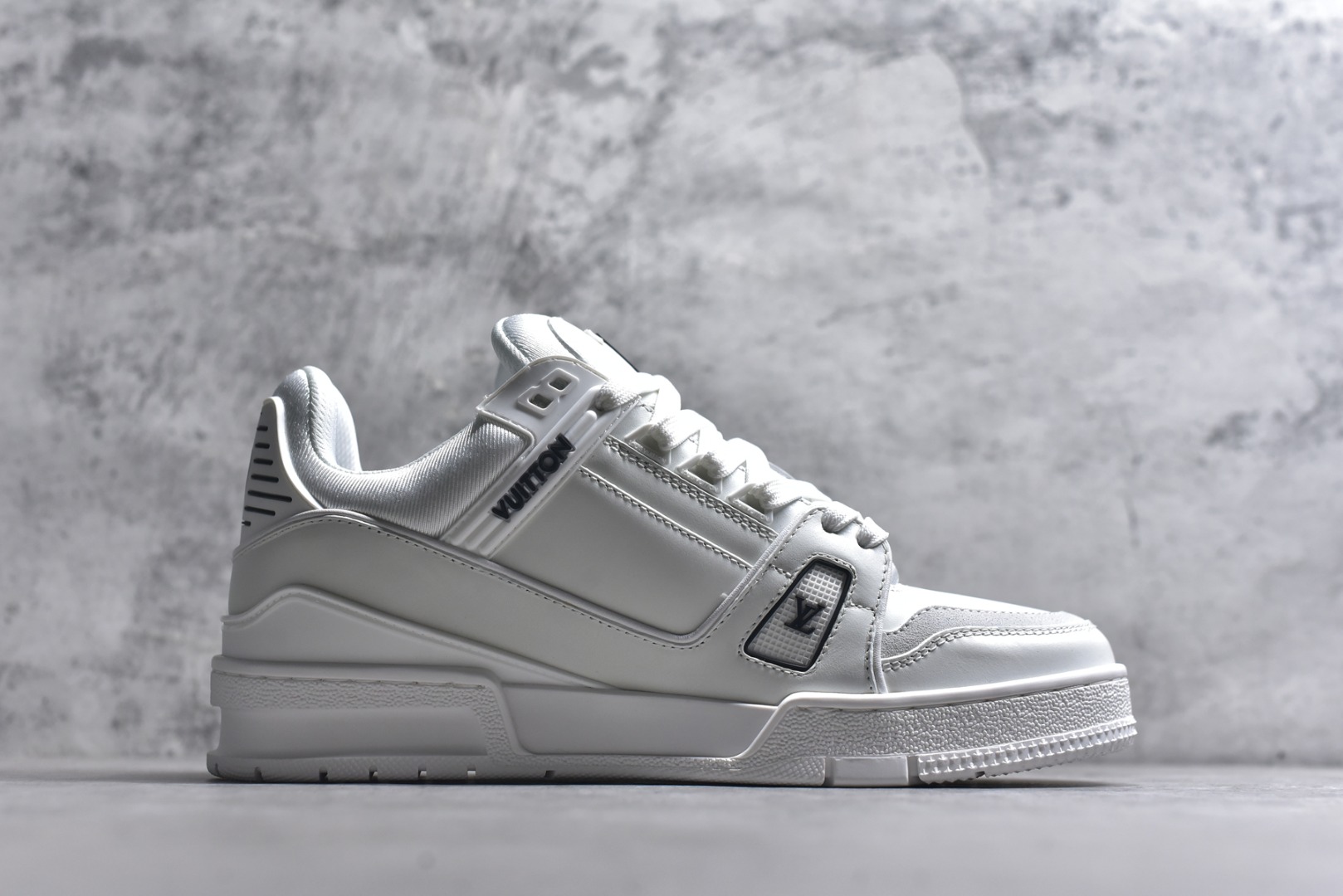 图片[3]-#AM-甄选 碾压市场7××版本 独家𝑻𝒓𝒂𝒊𝒏𝒆𝒓 现货入库💪🏻 救市品质 走量拉新神器 独家高定版最强平替 价格优势碾压市场 救市批次 高端零售 外贸专供 原版购入开发 正确空胶工艺 ZP级全套包装 完美楦型 正确卡色 大底TPU 质感媲美原版 细节与原版一致 注意区分市面通货 比肩高定 尺码：39-46-选品中心