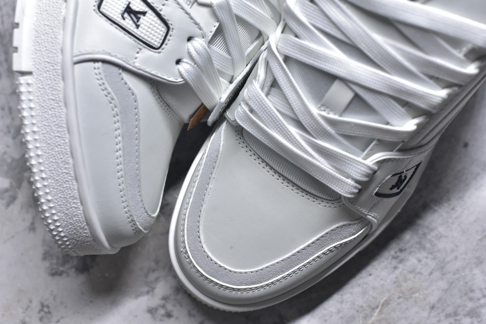 图片[8]-#AM-甄选 碾压市场7××版本 独家𝑻𝒓𝒂𝒊𝒏𝒆𝒓 现货入库💪🏻 救市品质 走量拉新神器 独家高定版最强平替 价格优势碾压市场 救市批次 高端零售 外贸专供 原版购入开发 正确空胶工艺 ZP级全套包装 完美楦型 正确卡色 大底TPU 质感媲美原版 细节与原版一致 注意区分市面通货 比肩高定 尺码：39-46-选品中心