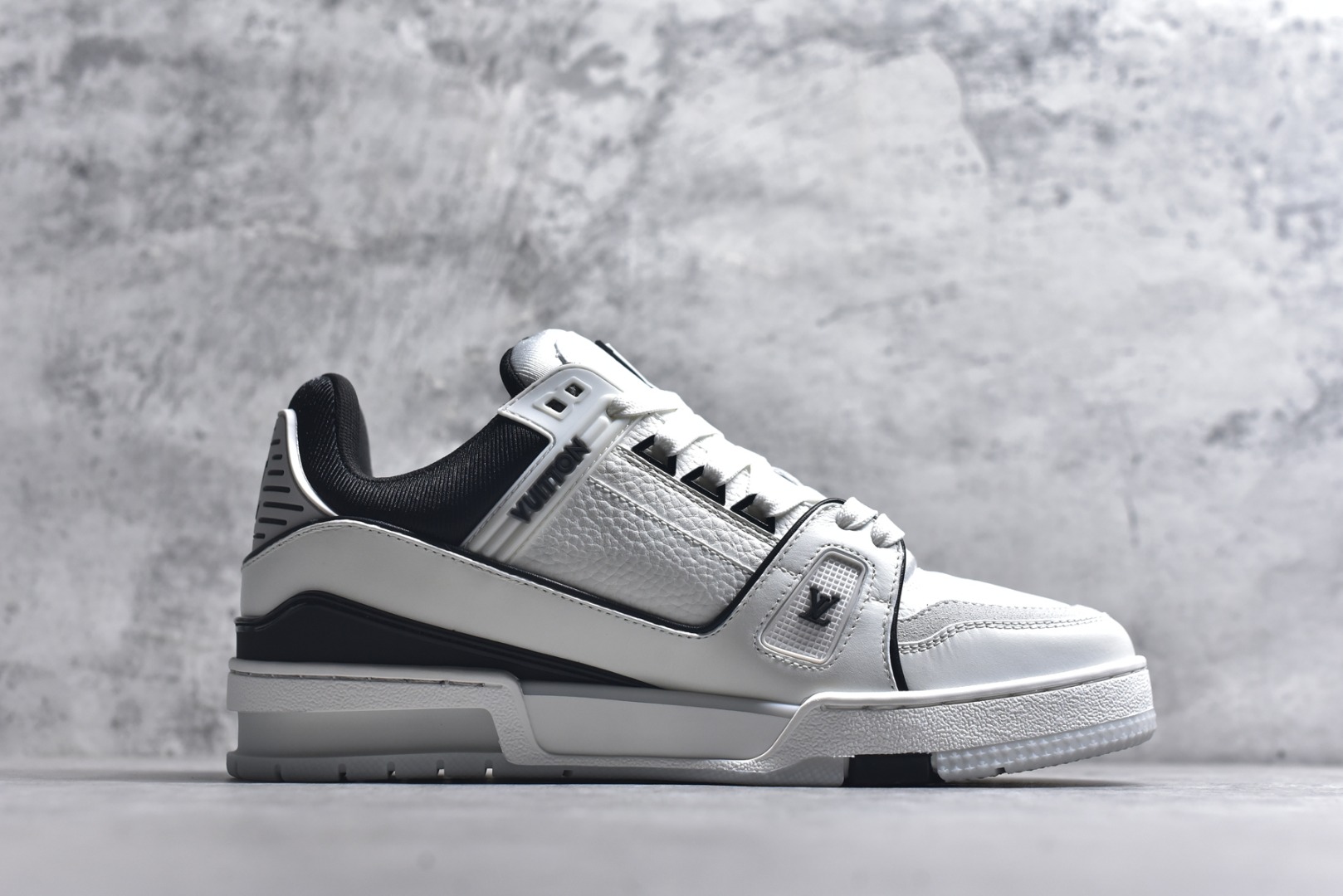 图片[3]-#AM-甄选 碾压市场7××版本 独家𝑻𝒓𝒂𝒊𝒏𝒆𝒓 现货入库💪🏻 救市品质 走量拉新神器 独家高定版最强平替 价格优势碾压市场 救市批次 高端零售 外贸专供 原版购入开发 正确空胶工艺 ZP级全套包装 完美楦型 正确卡色 大底TPU 质感媲美原版 细节与原版一致 注意区分市面通货 比肩高定 尺码：39-46-选品中心