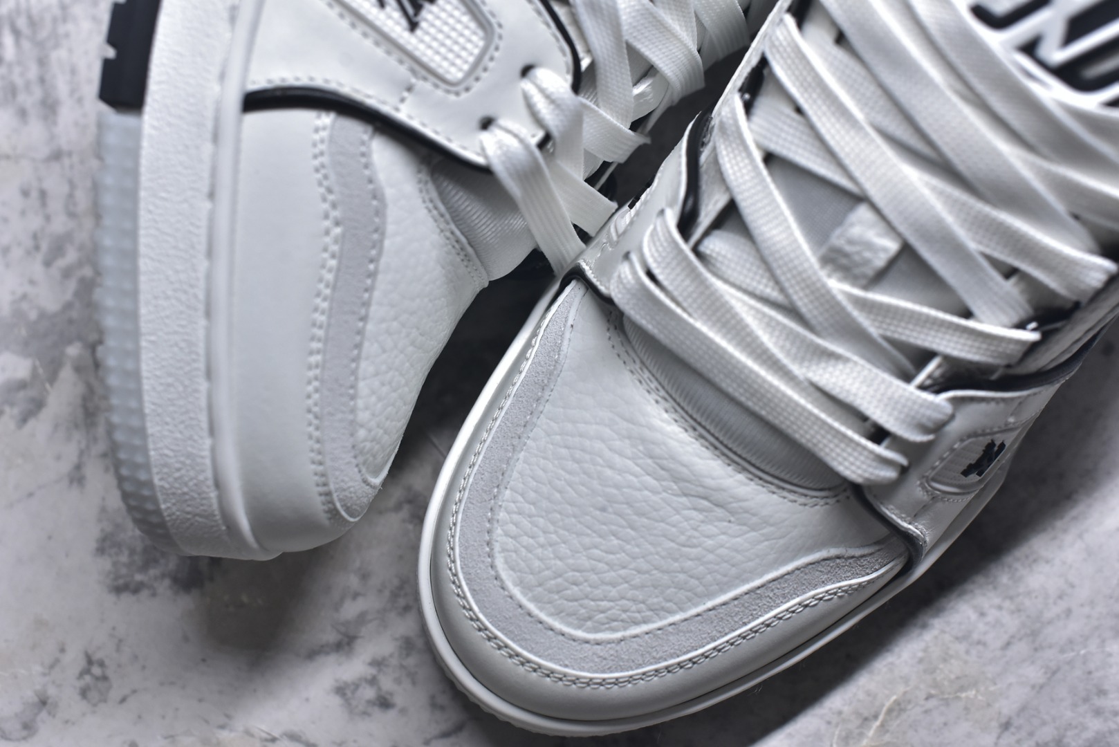 图片[8]-#AM-甄选 碾压市场7××版本 独家𝑻𝒓𝒂𝒊𝒏𝒆𝒓 现货入库💪🏻 救市品质 走量拉新神器 独家高定版最强平替 价格优势碾压市场 救市批次 高端零售 外贸专供 原版购入开发 正确空胶工艺 ZP级全套包装 完美楦型 正确卡色 大底TPU 质感媲美原版 细节与原版一致 注意区分市面通货 比肩高定 尺码：39-46-选品中心