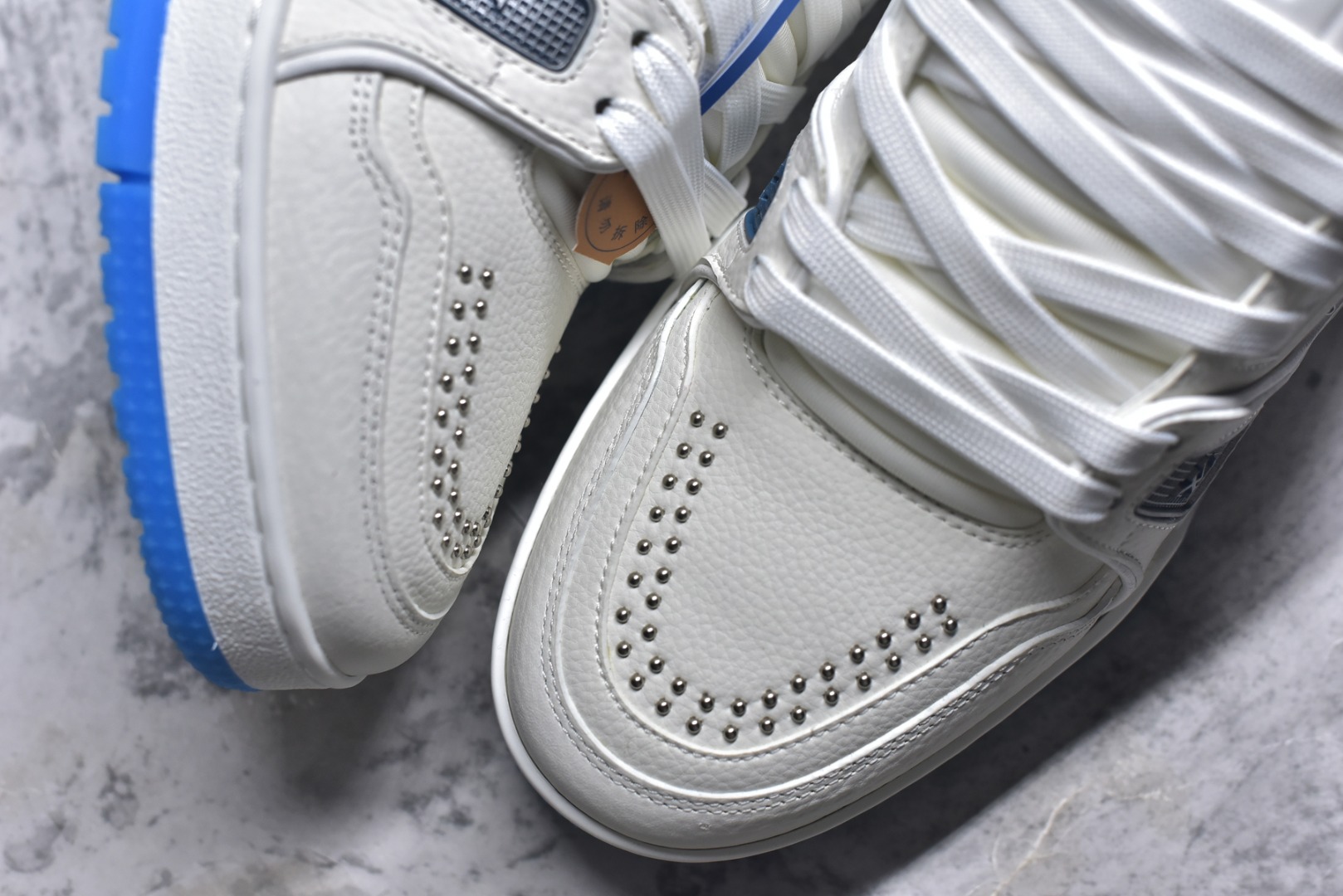 图片[8]-#AM-甄选 碾压市场7××版本 独家𝑻𝒓𝒂𝒊𝒏𝒆𝒓 现货入库💪🏻 救市品质 走量拉新神器 独家高定版最强平替 价格优势碾压市场 救市批次 高端零售 外贸专供 原版购入开发 正确空胶工艺 ZP级全套包装 完美楦型 正确卡色 大底TPU 质感媲美原版 细节与原版一致 注意区分市面通货 比肩高定 尺码：39-46-选品中心