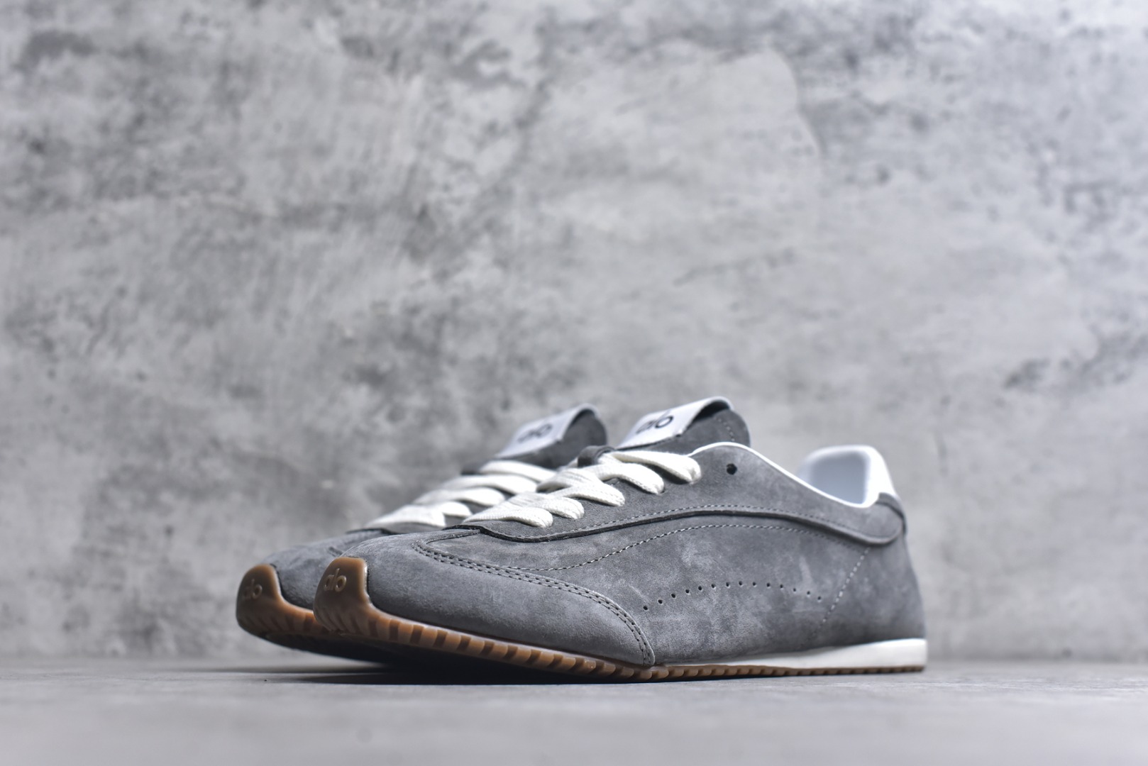 图片[2]-#Alo Yoga Sunset Sneaker 徳训生活休闲鞋 灰色 尺码：36 36.5 37 37.5 38 38.5 39 40 41 41.5 42 42.5 43 44 45 9.D4-选品中心