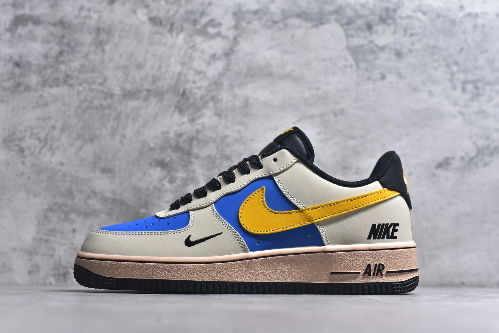 #海外限量发售！公司级NIke Air Force 1 \'07 Low NIKE--拼接缤纷 空军一号低帮 运动鞋 休闲鞋 折边针车 工艺难度大 原楦头原纸板 高级牛仔 高端定制鞋盒 原厂鞋底 超高清洁度 细节完美 货号：NH0601-577 尺码：36 36.5 37.5 38 38.5 39 40 40.5 41 42 42.5 43 44 44.5 45-选品中心