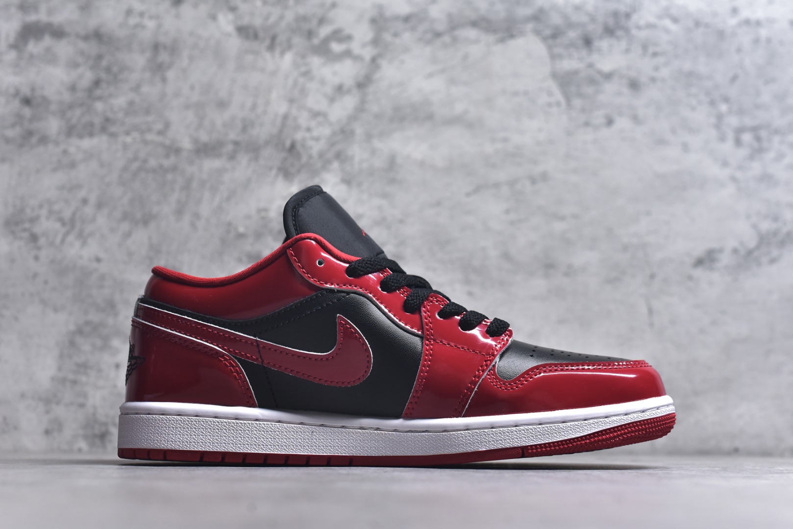 图片[3]-#Air Jordan AJ1 Low 低帮 HV4089-006 终端优势供应 市面中低帮最具代表性版本没有之一 口碑大厂出品 品控大底版型不断改良更新 全套原纸板楦头开发 确保原汁原味 完美呈现版型 完美零毛边处理 原厂内置全掌气垫 价格定位良心 平台专用代工流水线出品 一眼公司既视感 拿到手的一瞬间就与众不同 碾压市面所有版本 全部原鞋开发 每一个配色都会采购原鞋确认细节 打破市面看图做货无好货之说 尺码：36 36.5 37.5 38 38.5 39 40 40.5 41 42 42.5 43 44 44.5 45 46-选品中心