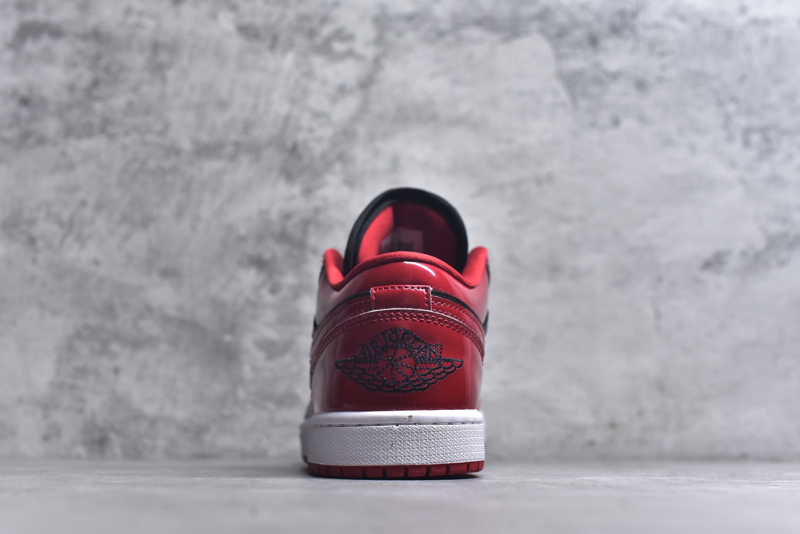 图片[5]-#Air Jordan AJ1 Low 低帮 HV4089-006 终端优势供应 市面中低帮最具代表性版本没有之一 口碑大厂出品 品控大底版型不断改良更新 全套原纸板楦头开发 确保原汁原味 完美呈现版型 完美零毛边处理 原厂内置全掌气垫 价格定位良心 平台专用代工流水线出品 一眼公司既视感 拿到手的一瞬间就与众不同 碾压市面所有版本 全部原鞋开发 每一个配色都会采购原鞋确认细节 打破市面看图做货无好货之说 尺码：36 36.5 37.5 38 38.5 39 40 40.5 41 42 42.5 43 44 44.5 45 46-选品中心