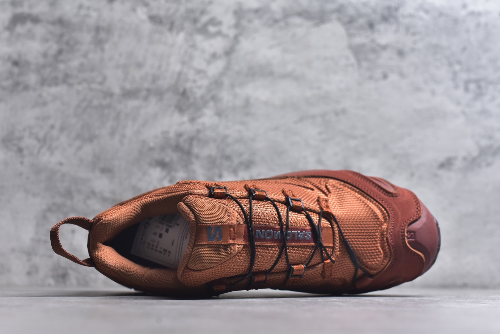 图片[4]-#Salomon萨洛蒙2025秋冬新款XA pro 3D 系列新色系跑步鞋休闲运动鞋 479615 中底搭载全掌玻璃纤维能量板和超厚弹性泡沫中底，跑动时推进力十足，缓震回馈很强，日常通勤或训练都很稳 鞋身长毛牛猄皮面设计，内层材质透气网面 穿着舒适度好 原版材质 原版大底 尺码：36-46-选品中心