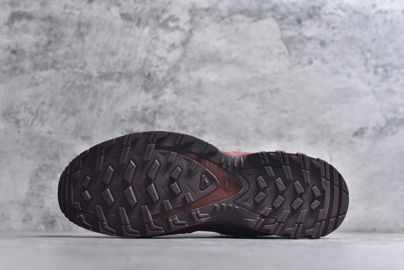 图片[6]-#Salomon萨洛蒙2025秋冬新款XA pro 3D 系列新色系跑步鞋休闲运动鞋 479615 中底搭载全掌玻璃纤维能量板和超厚弹性泡沫中底，跑动时推进力十足，缓震回馈很强，日常通勤或训练都很稳 鞋身长毛牛猄皮面设计，内层材质透气网面 穿着舒适度好 原版材质 原版大底 尺码：36-46-选品中心