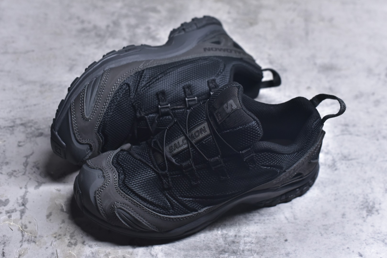 图片[7]-#Salomon萨洛蒙2025秋冬新款XA pro 3D 系列新色系跑步鞋休闲运动鞋 479616 中底搭载全掌玻璃纤维能量板和超厚弹性泡沫中底，跑动时推进力十足，缓震回馈很强，日常通勤或训练都很稳 鞋身长毛牛猄皮面设计，内层材质透气网面 穿着舒适度好 原版材质 原版大底 尺码：36-46-选品中心