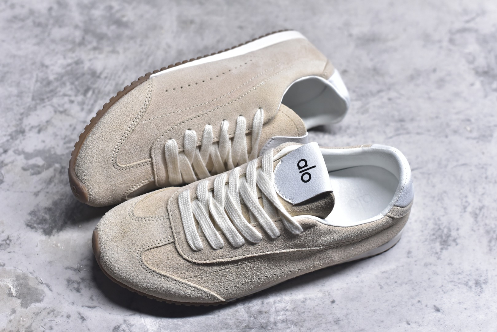 图片[7]-#Alo Yoga Sunset Sneaker 徳训生活休闲鞋 白色 尺码：36 36.5 37 37.5 38 38.5 39 40 41 41.5 42 42.5 43 44 45 9.D4-选品中心