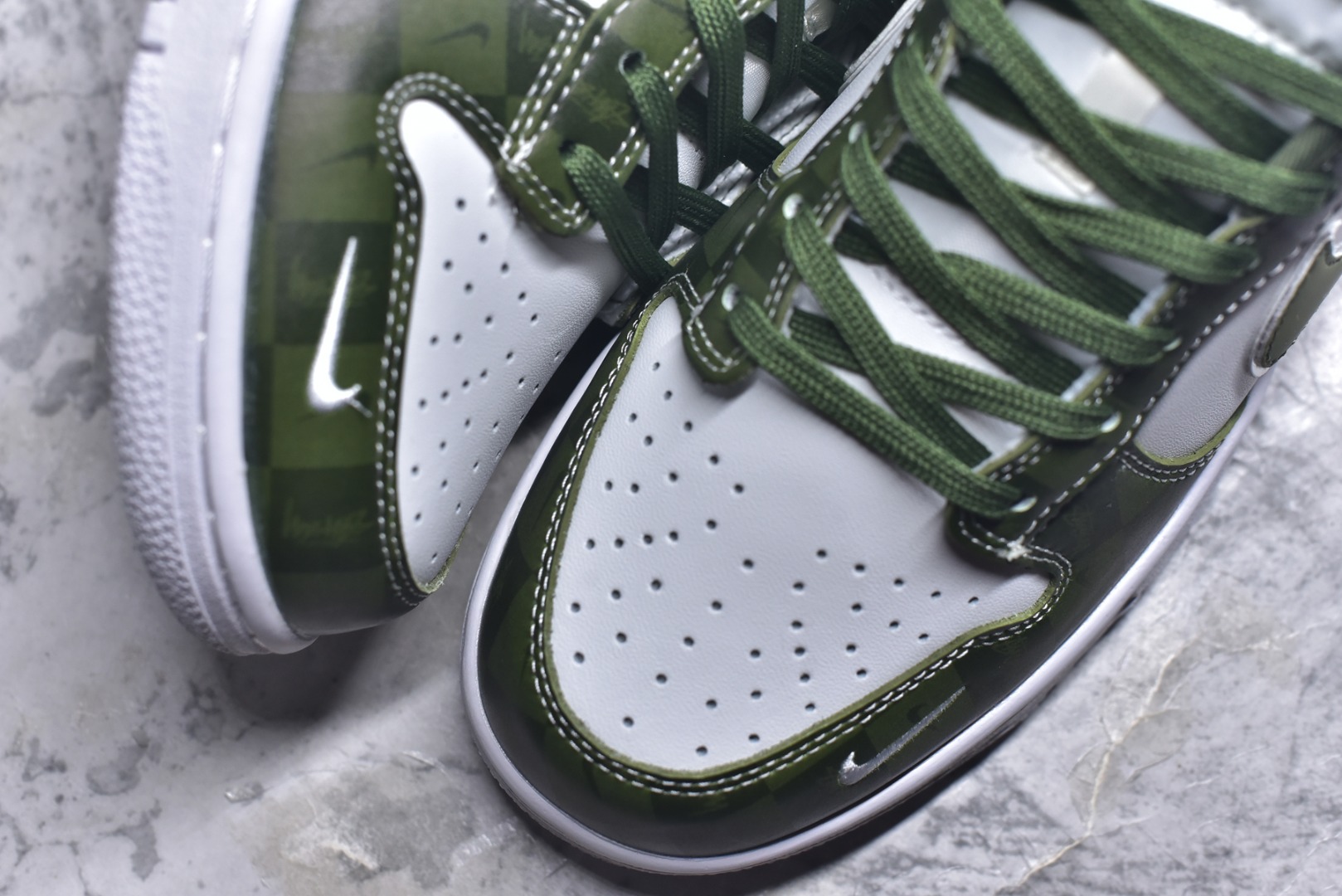 图片[8]-#海外爆款限量发售！Nike SB Dunk Low“斯图西联名——双拼迷彩” 周年高端定制 低帮休闲板鞋 定制鞋盒 大厂纯原品质出货 超高清洁度 皮料切割干净无任何毛边 细节完美 货号：DG1988-010 尺码：36 36.5 37.5 38 38.5 39 40 40.5 41 42 42.5 43 44 44.5 45-选品中心