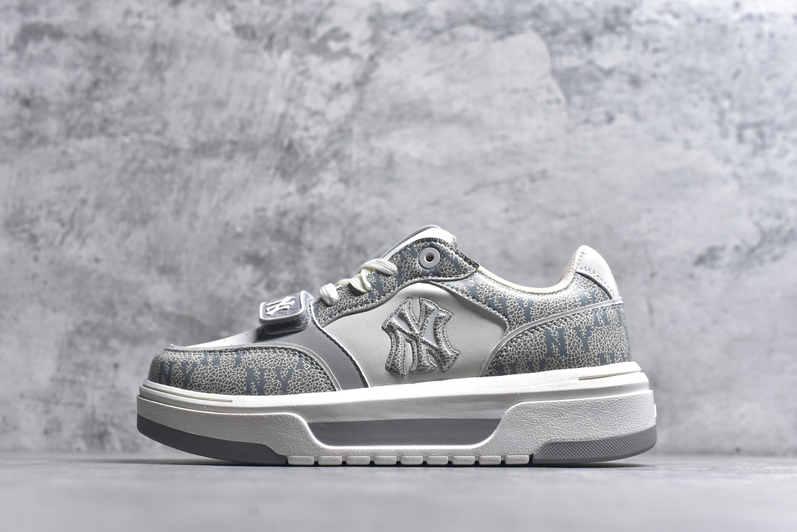 #MLB 灰色 3ASXP025N（GP016）50GRS 男女鞋 36 36.5 37.5 38 38.5 39 40.5 41 42 42.5 43 44 45-选品中心