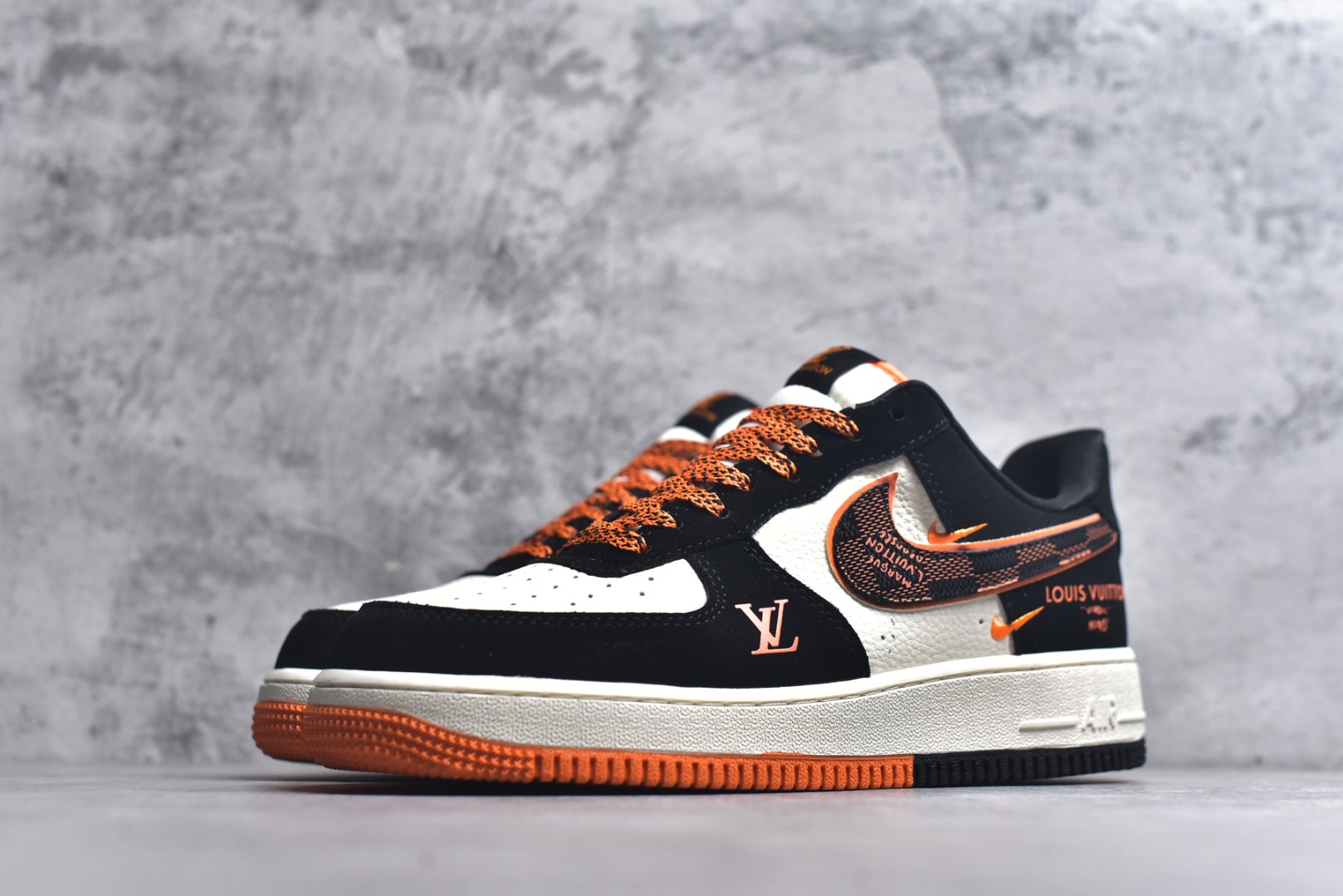 图片[2]-#海外爆款限量发售！公司级Nike Air Force 1 \’07 Low “LV联名——双拼米黑橙”空军一号 高端定制 低帮 运动鞋 休闲鞋 折边针车 工艺难度大 原楦头原纸板 原装鞋盒 定制五金配件 内置全掌气垫 原厂鞋底 货号：KJ1688-025 尺码：36 36.5 37.5 38 38.5 39 40 40.5 41 42 42.5 43 44 44.5 45-选品中心