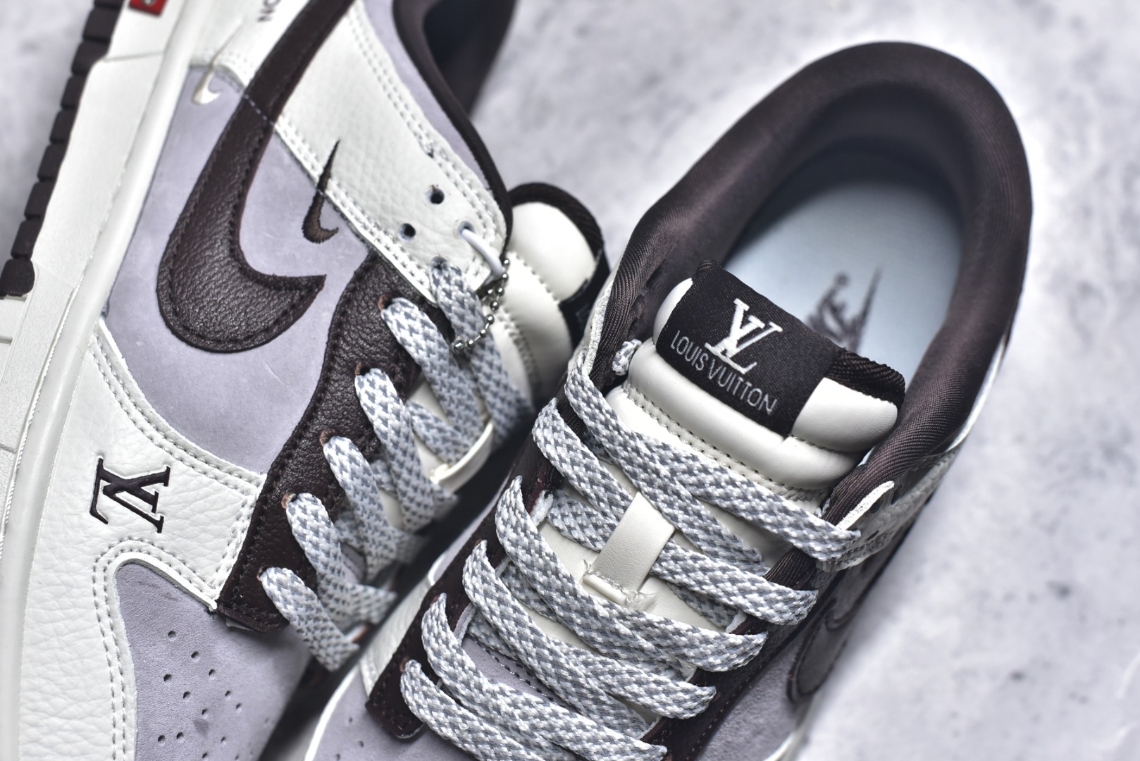 图片[9]-#Nike SB Dunk Low“LV联名——白咖啡” 高端定制 低帮休闲板鞋 定制鞋盒 Ortholite鞋垫透气防臭 大厂纯原品质出货 超高清洁度 皮料切割干净无任何毛边 细节完美 货号：YF9511-906 尺码：36 36.5 37.5 38 38.5 39 40 40.5 41 42 42.5 43 44 44.5 45-选品中心