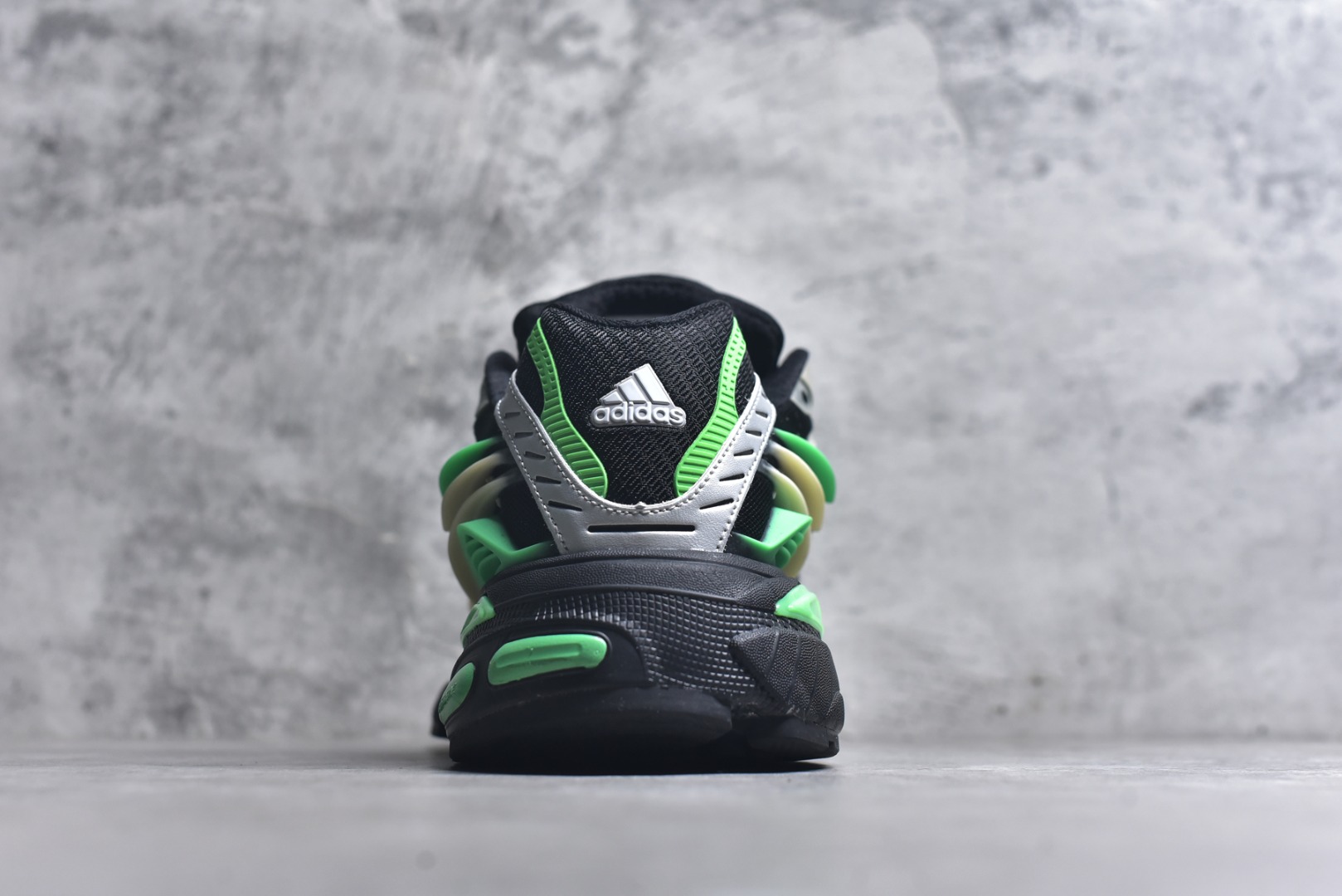 图片[5]-#Pharrell Williams x adidas Adistar Jellyfish 水母鞋 时尚舒适 耐磨透气 低帮 老爹鞋 黑绿 JP9266 男女鞋 36 36.5 37 38 38.5 39 40 40.5 41 42 42.5 43 44 44.5 45 46 47-选品中心