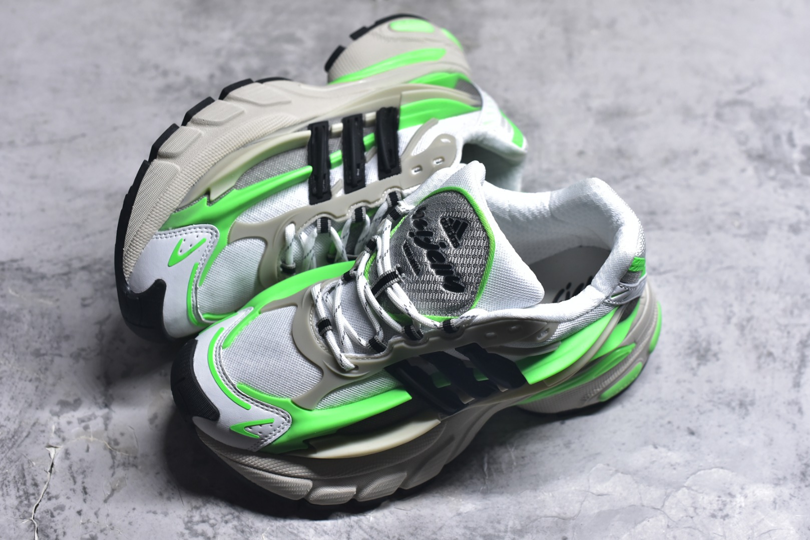 图片[7]-#Pharrell Williams x adidas Adistar Jellyfish 水母鞋 时尚舒适 耐磨透气 低帮 老爹鞋 白黑绿 JP9260 男女鞋 36 36.5 37 38 38.5 39 40 40.5 41 42 42.5 43 44 44.5 45 46 47-选品中心