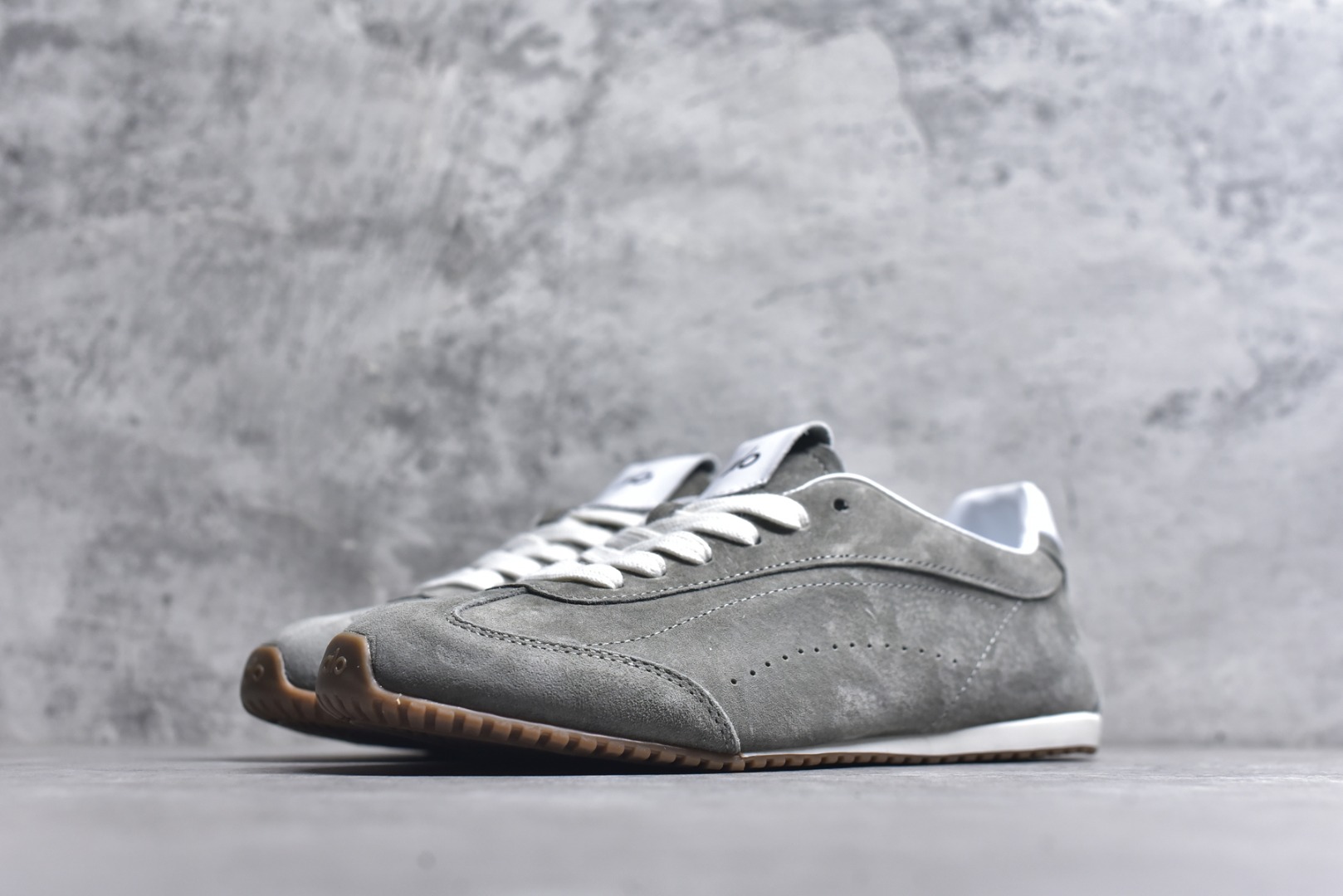 图片[2]-#Alo Yoga Sunset Sneaker 徳训生活休闲鞋 碳灰 尺码：36 36.5 37 37.5 38 38.5 39 40 41 41.5 42 42.5 43 44 45-选品中心