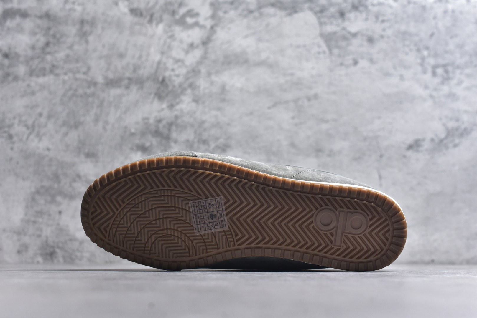 图片[6]-#Alo Yoga Sunset Sneaker 徳训生活休闲鞋 碳灰 尺码：36 36.5 37 37.5 38 38.5 39 40 41 41.5 42 42.5 43 44 45-选品中心