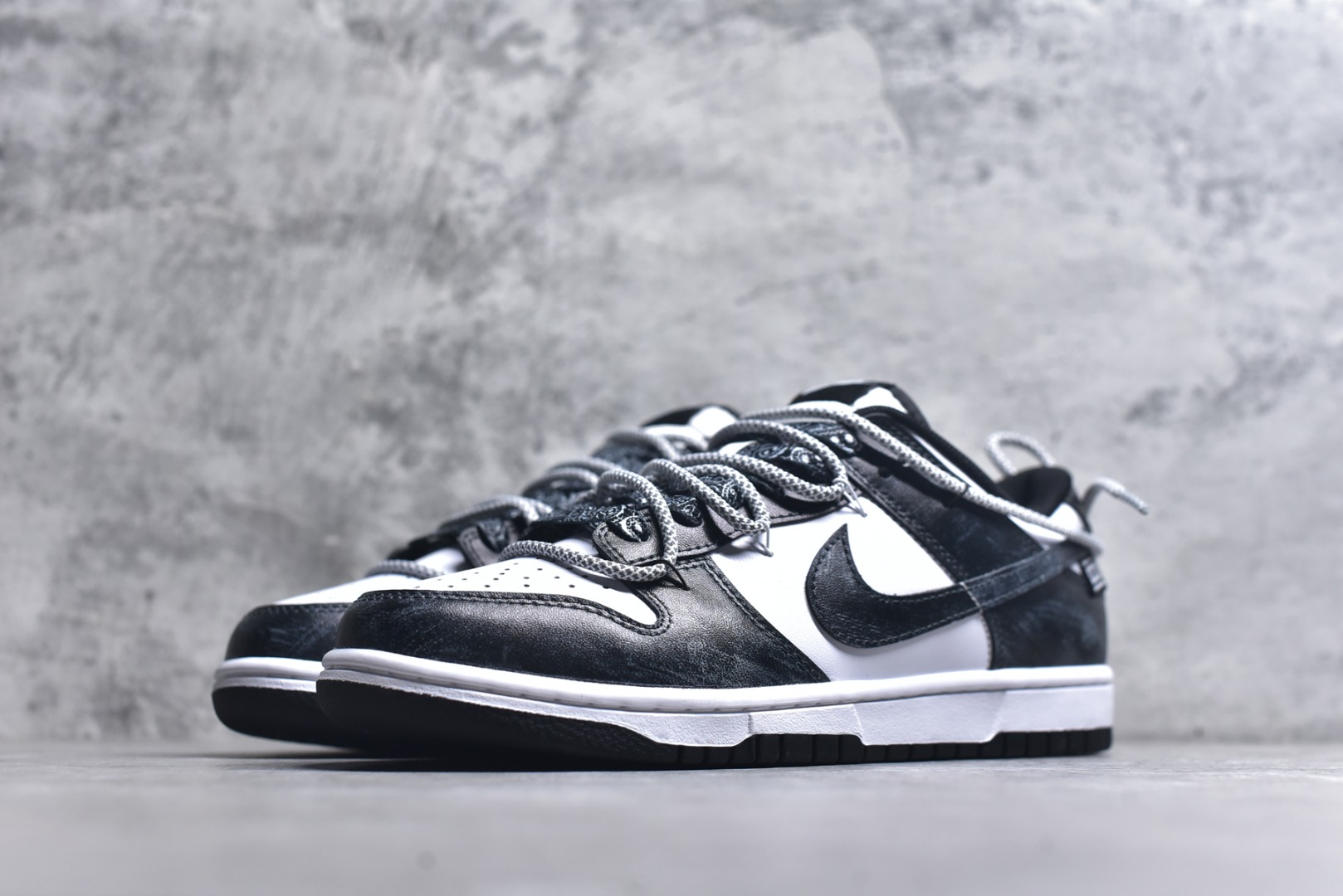 图片[2]-#Nike SB Dunk Low 绑带 周年高端定制 低帮休闲板鞋 HF5441-100 清夜扪心 #定制鞋盒 大厂纯原品质出货 超高清洁度 皮料切割干净无任何毛边 细节完美 尺码：40 40.5 41 42 42.5 43 44 44.5 45 46-选品中心