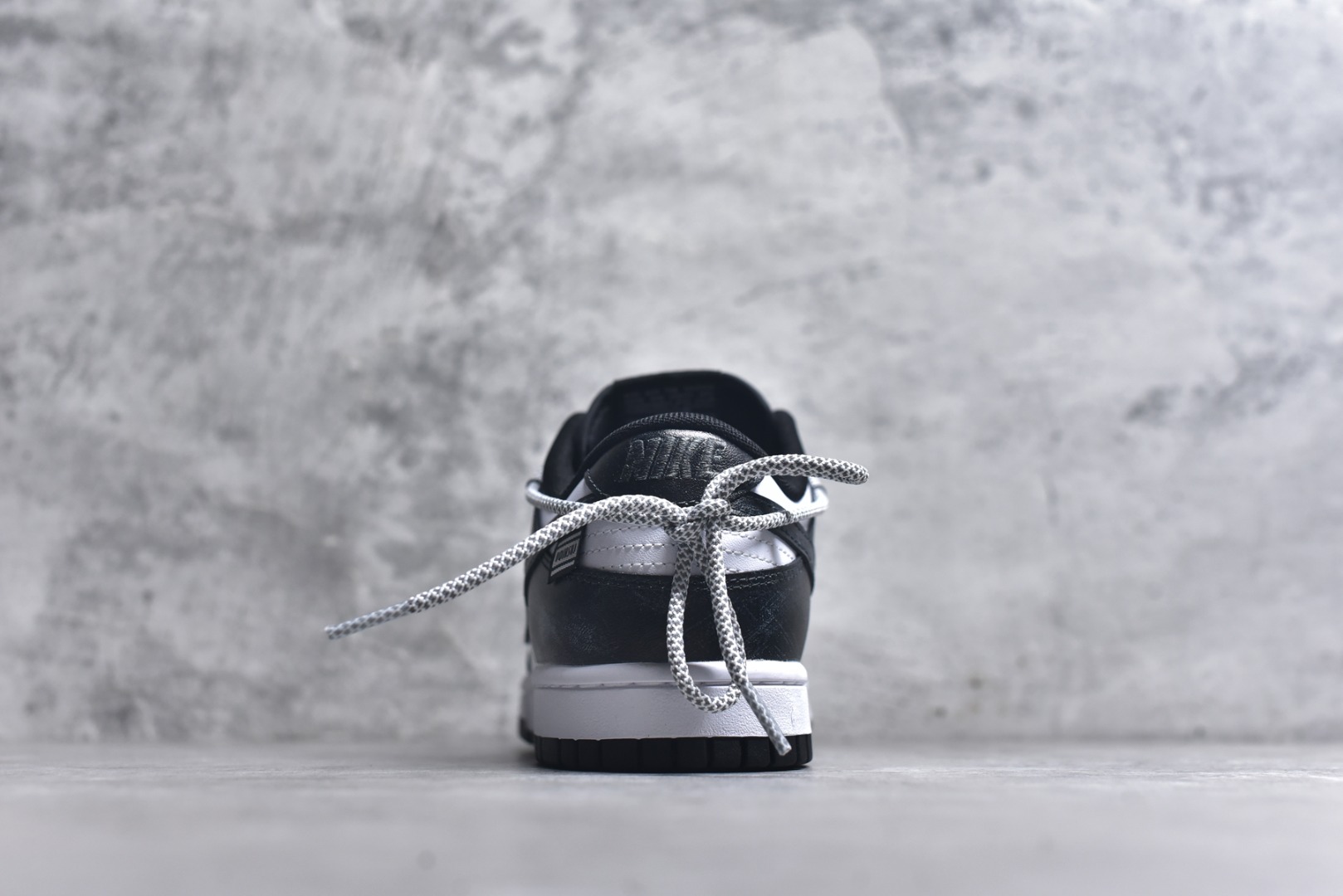 图片[5]-#Nike SB Dunk Low 绑带 周年高端定制 低帮休闲板鞋 HF5441-100 清夜扪心 #定制鞋盒 大厂纯原品质出货 超高清洁度 皮料切割干净无任何毛边 细节完美 尺码：40 40.5 41 42 42.5 43 44 44.5 45 46-选品中心