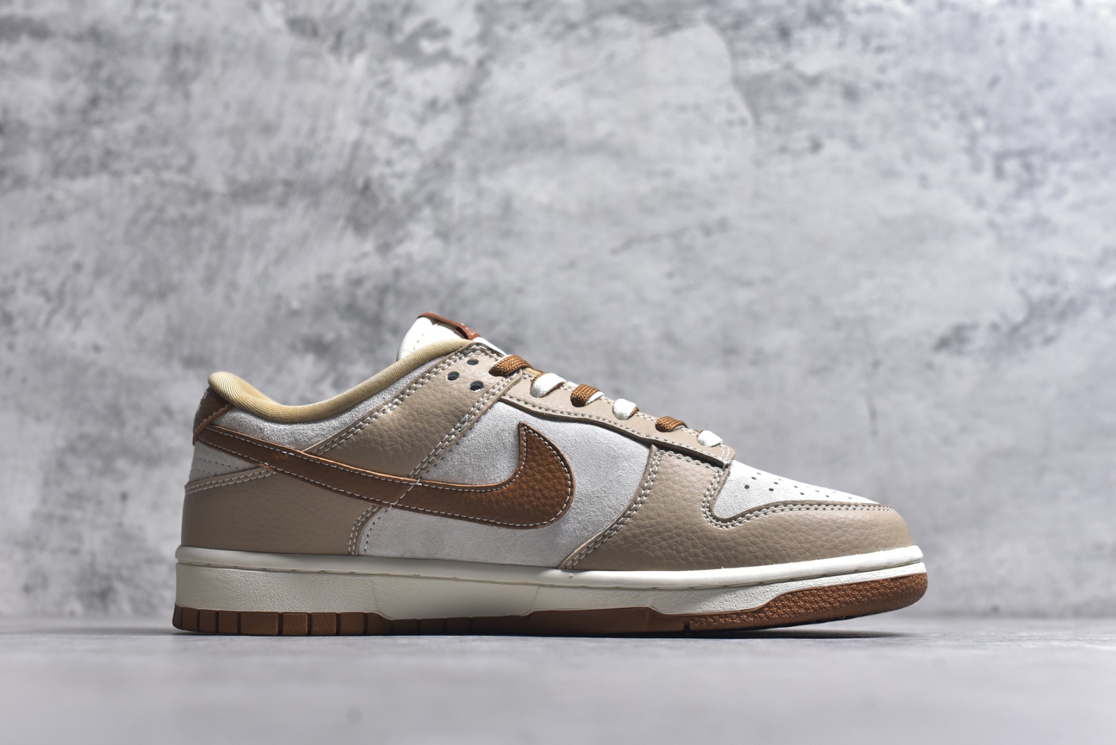 图片[3]-#Nike SB Dunk 斯图西 LV 三方联名——卡其棕 高端定制 低帮休闲板鞋 定制鞋盒 大厂纯原品质出货 超高清洁度 高级麂皮 皮料切割干净无任何毛边 细节完美 货号：SG6688-005 尺码：36 36.5 37.5 38 38.5 39 40 40.5 41 42 42.5 43 44 44.5 45-选品中心