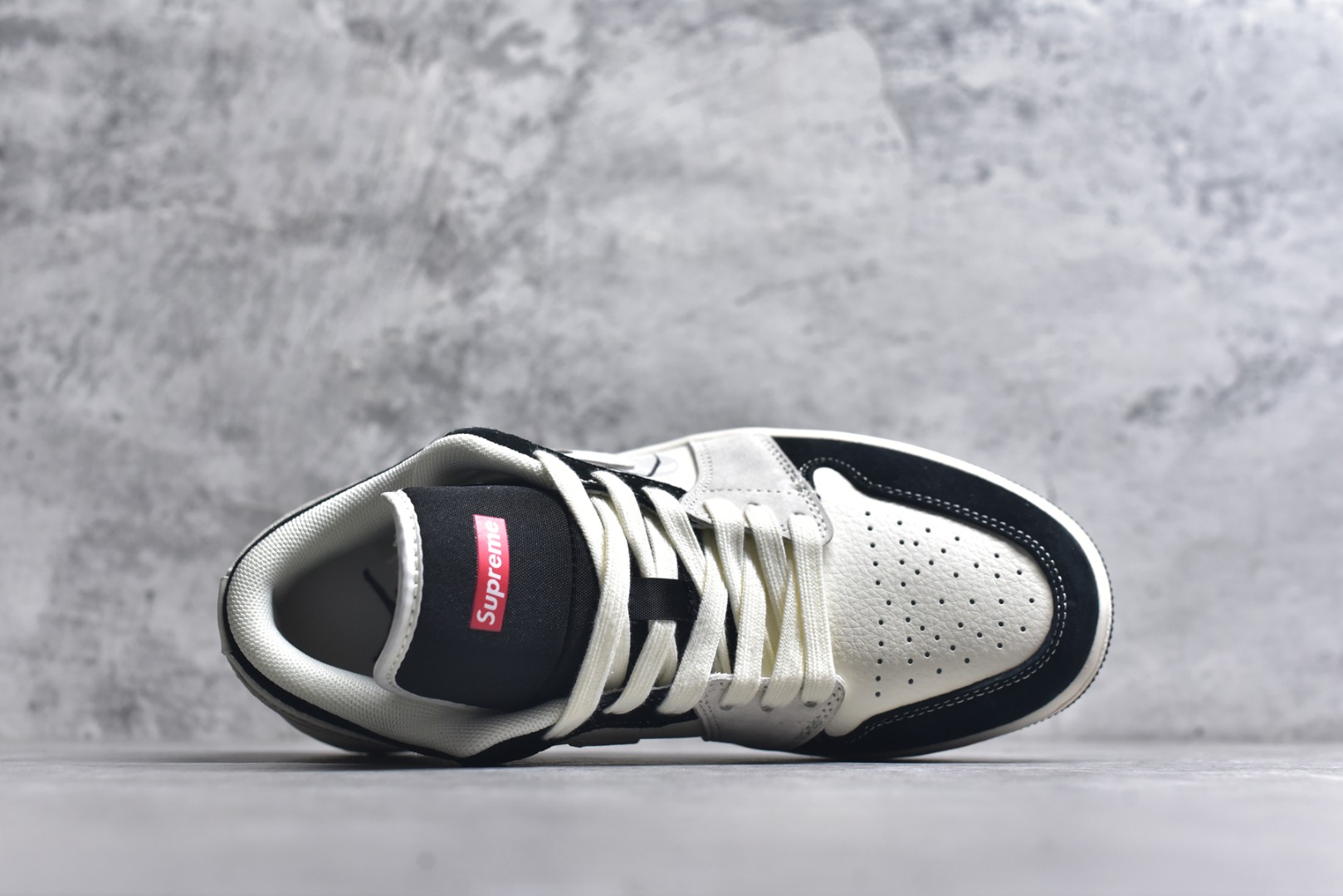 图片[4]-#Nike Jordan Air Jordan 1“Supreme联名——蜘蛛” 高端定制 低帮 复古 减震 防滑 耐磨 篮球鞋 定制鞋盒 大厂纯原品质出货 超高清洁度 皮料切割干净无任何毛边 细节完美 货号：XS6086-007 尺码：36 36.5 37.5 38 38.5 39 40 40.5 41 42 42.5 43 44 44.5 45-选品中心