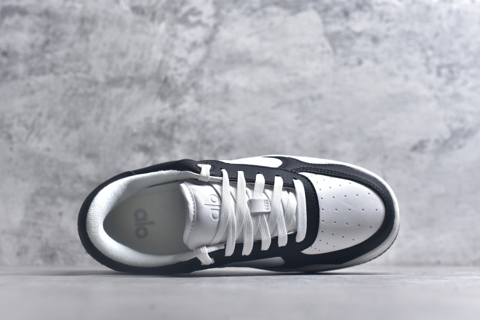 图片[4]-#Alo yoga Alo Recovery Mode 舒适百搭防滑耐磨低帮板鞋 易梦玲 Jisoo智秀等多位明星同款上脚主打各大平台外贸主推大厂采购原材料多处细节一步到位生产细节 一款随意搭配的都好看的鞋子alo采用增高4cm 春夏秋冬四季款舒适简约板鞋 TPU防滑耐磨鞋底 尺码：36 36.5 37 37.5 38 38.5 39 40 41 41.5 42 42.5 43 44 45-选品中心