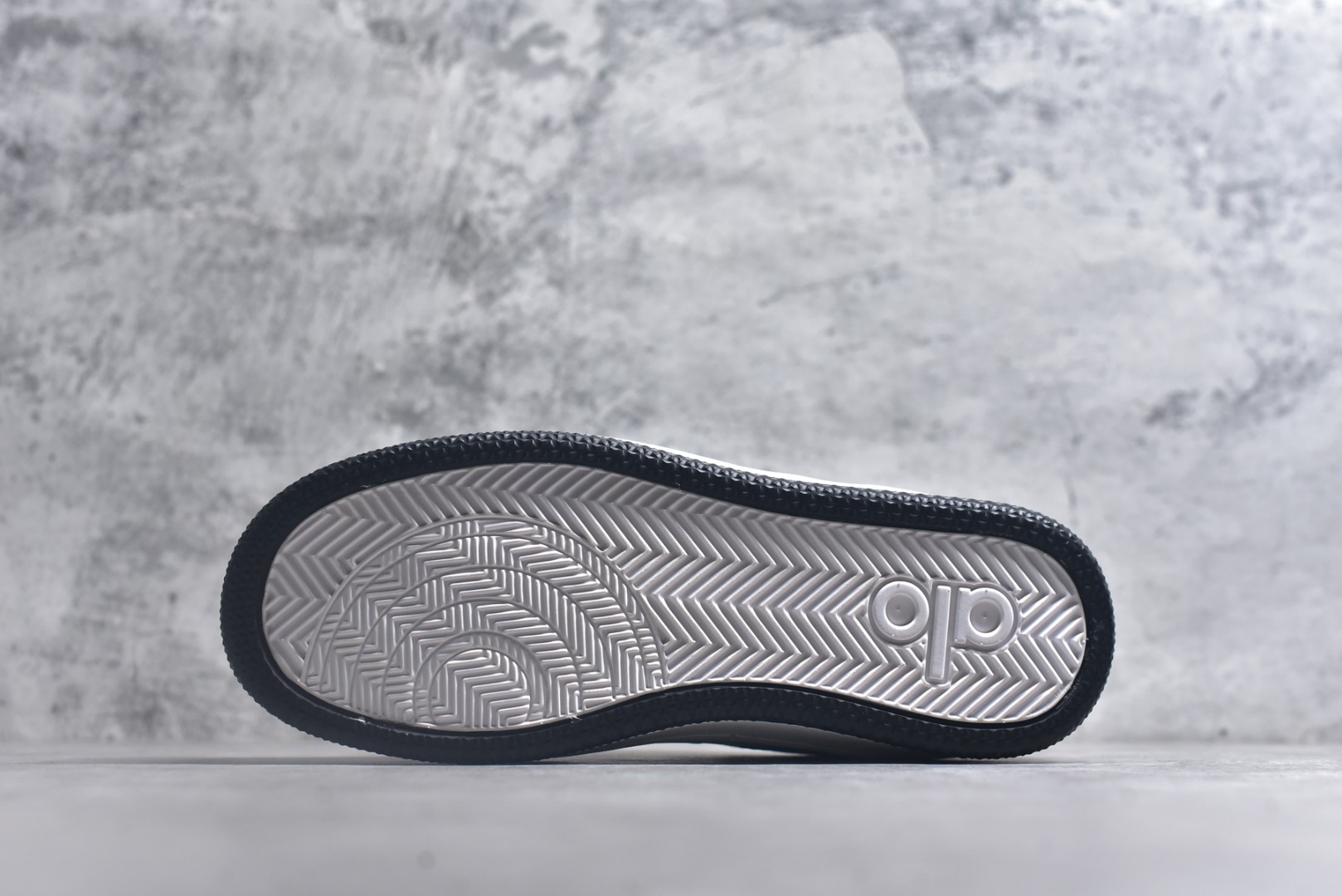 图片[6]-#Alo yoga Alo Recovery Mode 舒适百搭防滑耐磨低帮板鞋 易梦玲 Jisoo智秀等多位明星同款上脚主打各大平台外贸主推大厂采购原材料多处细节一步到位生产细节 一款随意搭配的都好看的鞋子alo采用增高4cm 春夏秋冬四季款舒适简约板鞋 TPU防滑耐磨鞋底 尺码：36 36.5 37 37.5 38 38.5 39 40 41 41.5 42 42.5 43 44 45-选品中心