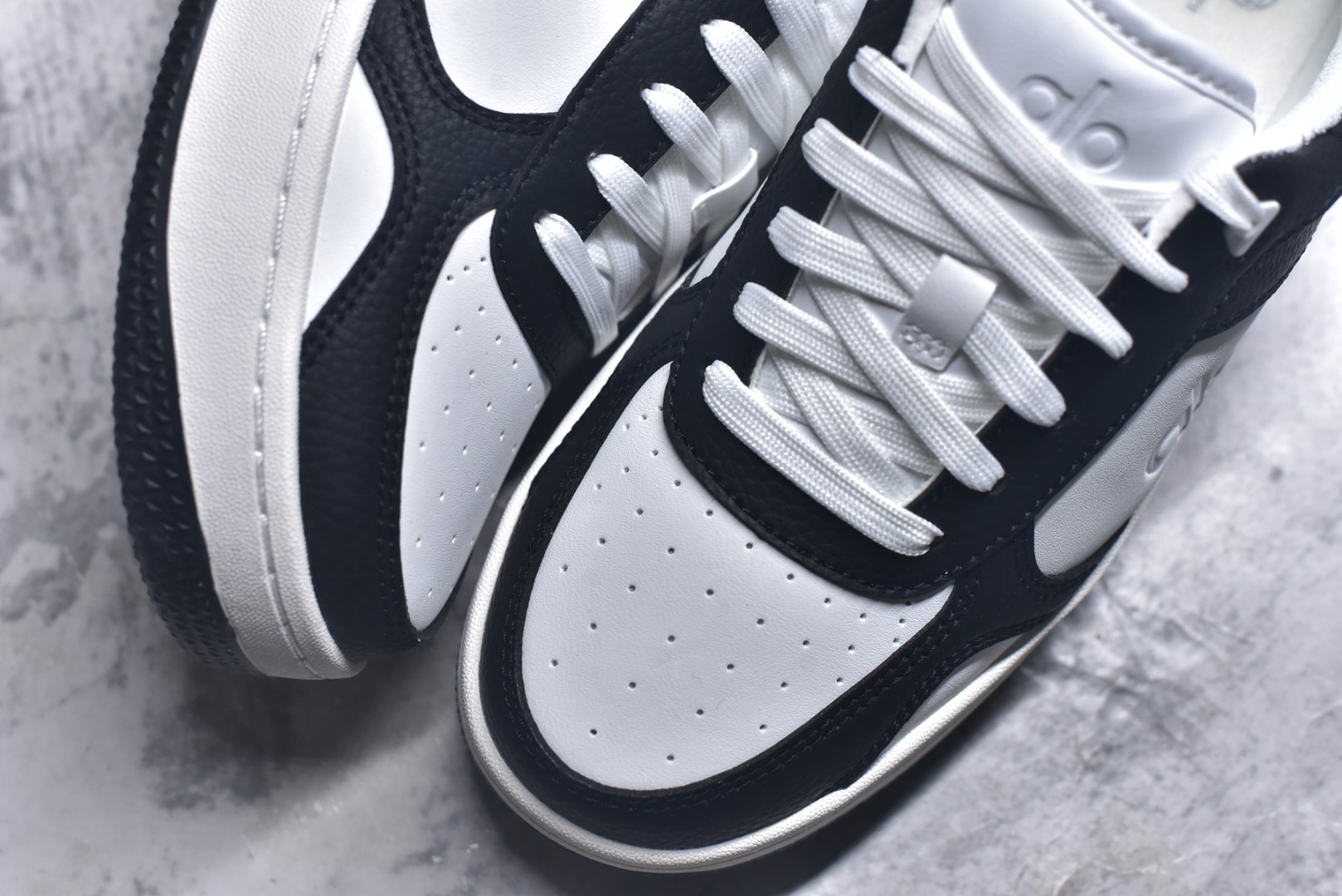 图片[8]-#Alo yoga Alo Recovery Mode 舒适百搭防滑耐磨低帮板鞋 易梦玲 Jisoo智秀等多位明星同款上脚主打各大平台外贸主推大厂采购原材料多处细节一步到位生产细节 一款随意搭配的都好看的鞋子alo采用增高4cm 春夏秋冬四季款舒适简约板鞋 TPU防滑耐磨鞋底 尺码：36 36.5 37 37.5 38 38.5 39 40 41 41.5 42 42.5 43 44 45-选品中心