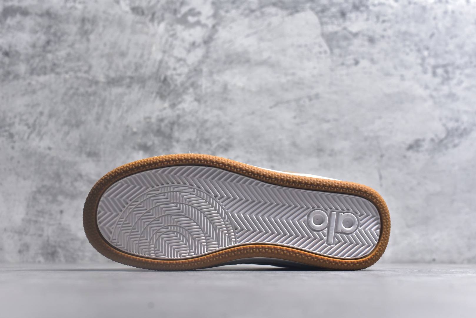 图片[6]-#Alo yoga Alo Recovery Mode 舒适百搭防滑耐磨低帮板鞋 易梦玲 Jisoo智秀等多位明星同款上脚主打各大平台外贸主推大厂采购原材料多处细节一步到位生产细节 一款随意搭配的都好看的鞋子alo采用增高4cm 春夏秋冬四季款舒适简约板鞋 TPU防滑耐磨鞋底 尺码：36 36.5 37 37.5 38 38.5 39 40 41 41.5 42 42.5 43 44 45-选品中心