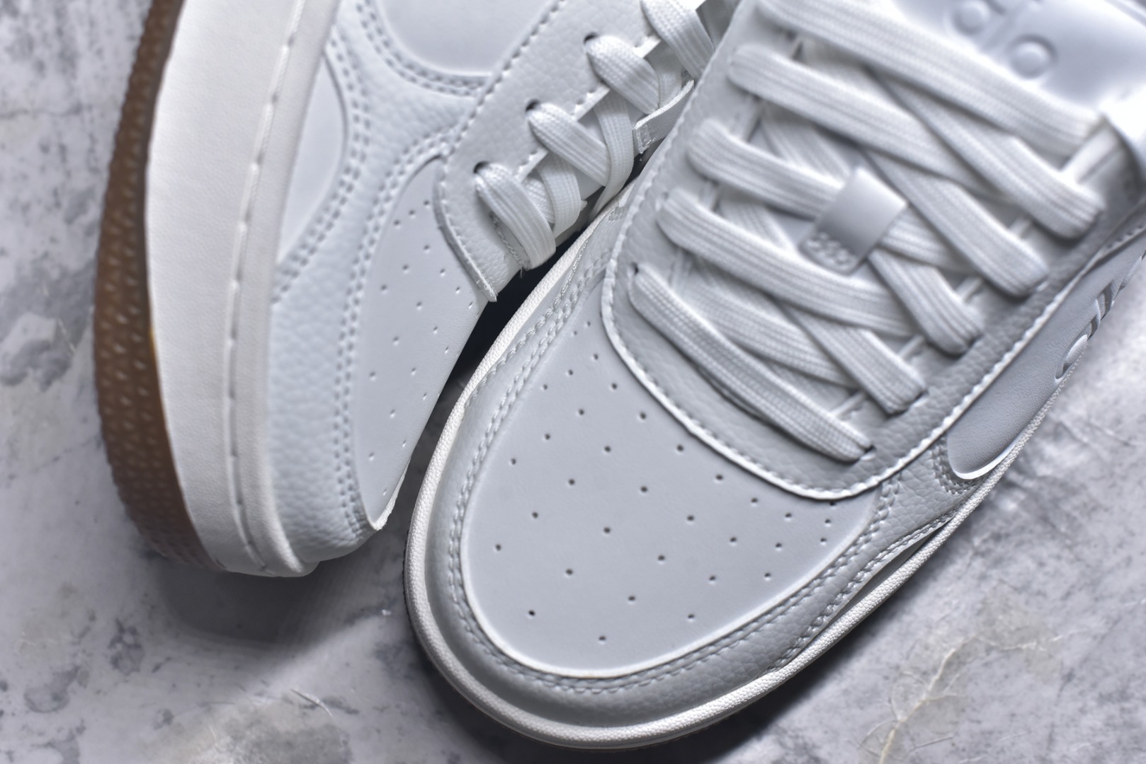 图片[8]-#Alo yoga Alo Recovery Mode 舒适百搭防滑耐磨低帮板鞋 易梦玲 Jisoo智秀等多位明星同款上脚主打各大平台外贸主推大厂采购原材料多处细节一步到位生产细节 一款随意搭配的都好看的鞋子alo采用增高4cm 春夏秋冬四季款舒适简约板鞋 TPU防滑耐磨鞋底 尺码：36 36.5 37 37.5 38 38.5 39 40 41 41.5 42 42.5 43 44 45-选品中心