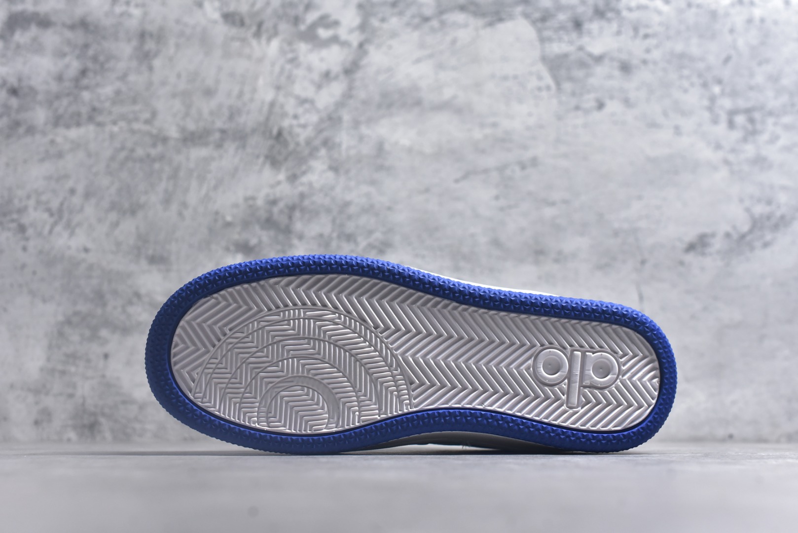 图片[6]-#Alo yoga Alo Recovery Mode 舒适百搭防滑耐磨低帮板鞋 易梦玲 Jisoo智秀等多位明星同款上脚主打各大平台外贸主推大厂采购原材料多处细节一步到位生产细节 一款随意搭配的都好看的鞋子alo采用增高4cm 春夏秋冬四季款舒适简约板鞋 TPU防滑耐磨鞋底 尺码：36 36.5 37 37.5 38 38.5 39 40 41 41.5 42 42.5 43 44 45-选品中心