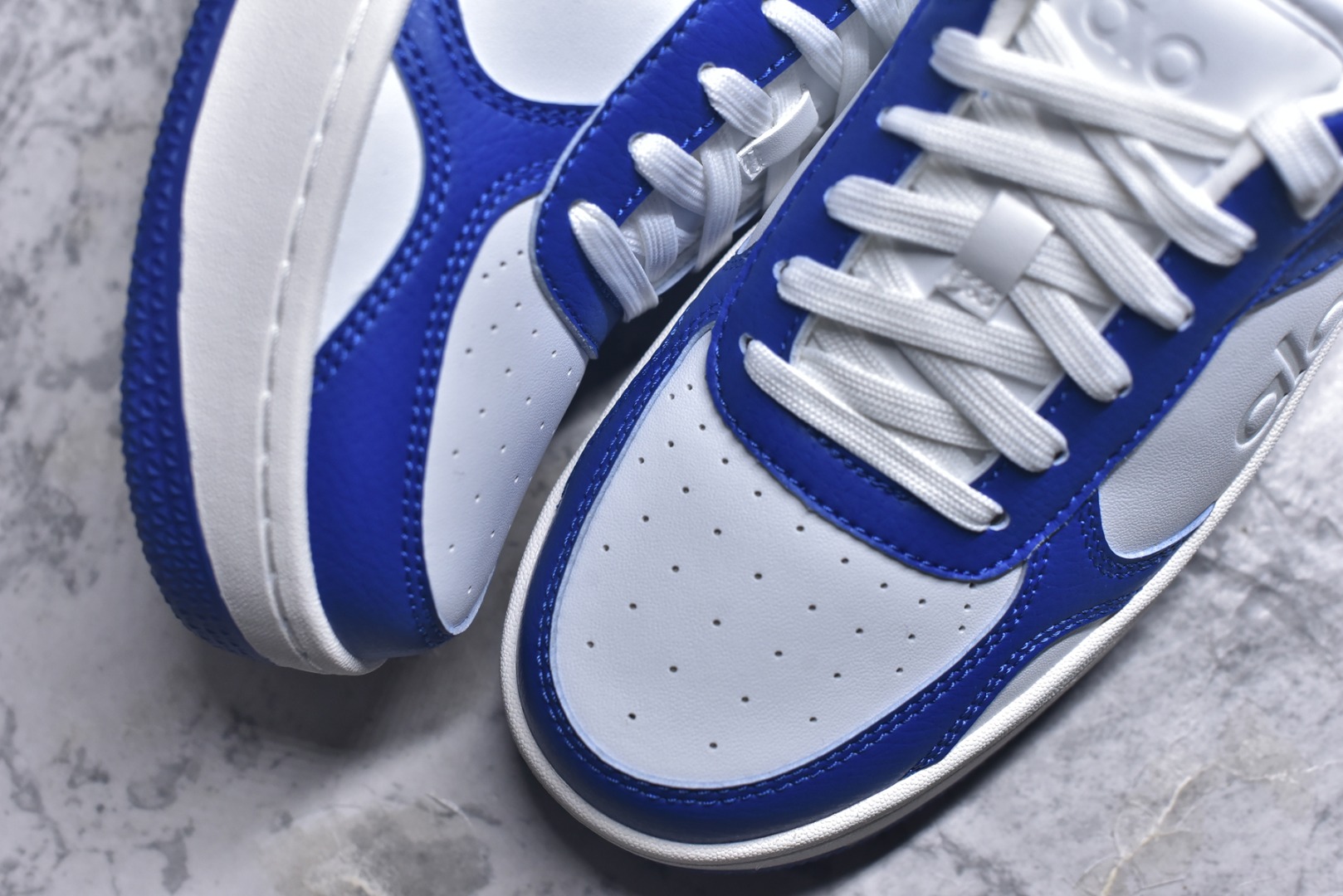 图片[8]-#Alo yoga Alo Recovery Mode 舒适百搭防滑耐磨低帮板鞋 易梦玲 Jisoo智秀等多位明星同款上脚主打各大平台外贸主推大厂采购原材料多处细节一步到位生产细节 一款随意搭配的都好看的鞋子alo采用增高4cm 春夏秋冬四季款舒适简约板鞋 TPU防滑耐磨鞋底 尺码：36 36.5 37 37.5 38 38.5 39 40 41 41.5 42 42.5 43 44 45-选品中心