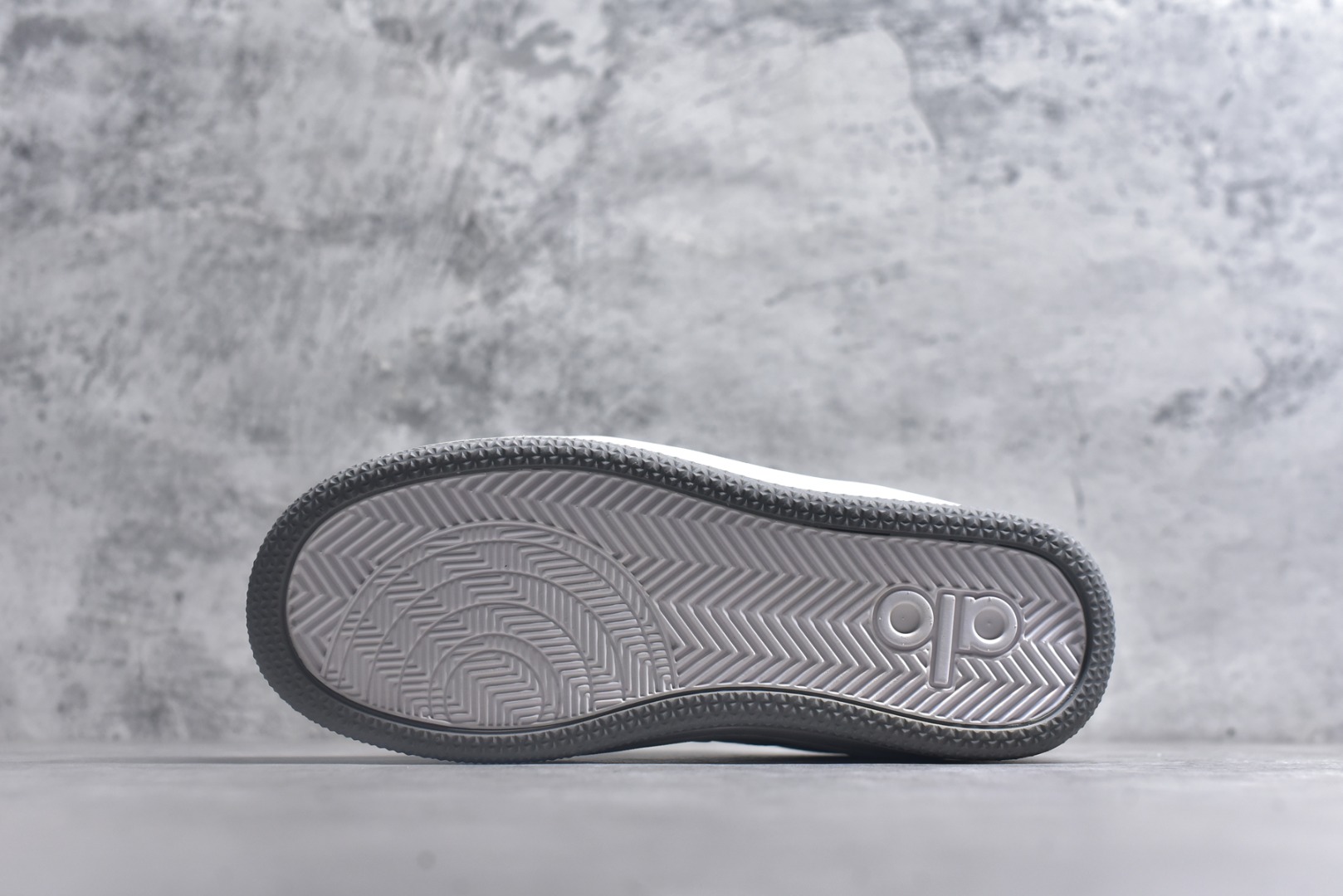 图片[6]-#Alo yoga Alo Recovery Mode 舒适百搭防滑耐磨低帮板鞋 易梦玲 Jisoo智秀等多位明星同款上脚主打各大平台外贸主推大厂采购原材料多处细节一步到位生产细节 一款随意搭配的都好看的鞋子alo采用增高4cm 春夏秋冬四季款舒适简约板鞋 TPU防滑耐磨鞋底 尺码：36 36.5 37 37.5 38 38.5 39 40 41 41.5 42 42.5 43 44 45-选品中心