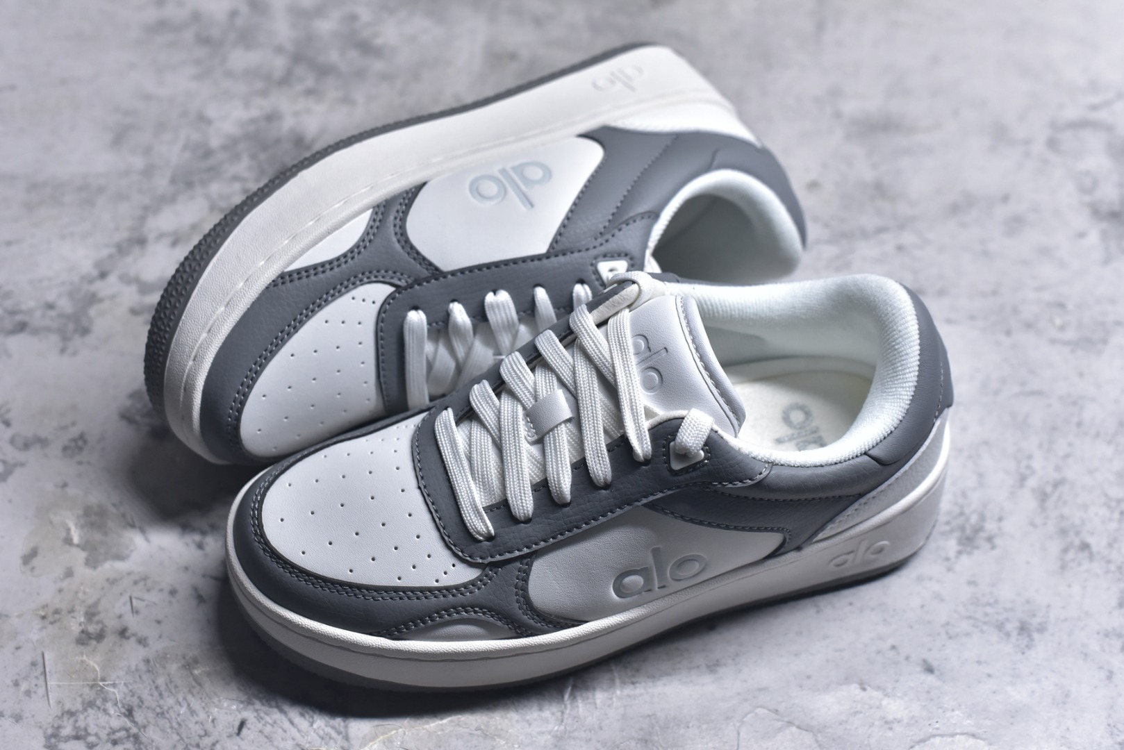 图片[7]-#Alo yoga Alo Recovery Mode 舒适百搭防滑耐磨低帮板鞋 易梦玲 Jisoo智秀等多位明星同款上脚主打各大平台外贸主推大厂采购原材料多处细节一步到位生产细节 一款随意搭配的都好看的鞋子alo采用增高4cm 春夏秋冬四季款舒适简约板鞋 TPU防滑耐磨鞋底 尺码：36 36.5 37 37.5 38 38.5 39 40 41 41.5 42 42.5 43 44 45-选品中心