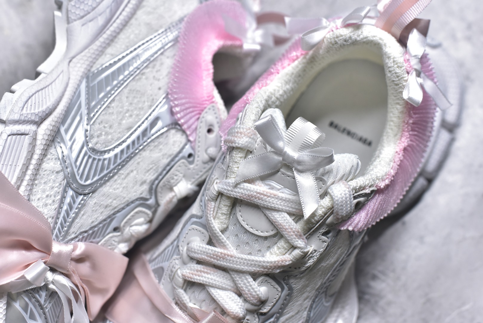 图片[9]-#巴黎世家/Balenciaga 3XL Worn-Out 10代系列老爹运动鞋，做旧蕾丝蝴蝶结 832994 WXLMC 9050 尺码：35-40-选品中心