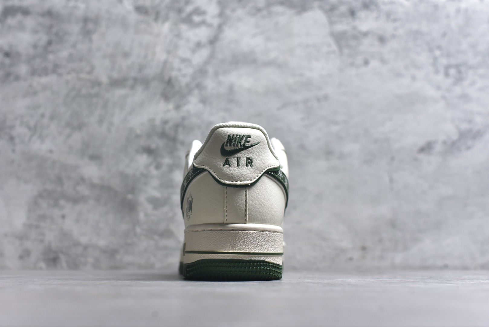 图片[5]-#海外限量发售！公司级NIke Air Force 1 \’07 Low “北面联名——珠穆朗玛峰”空军一号 低帮 运动鞋 休闲鞋 折边针车 工艺难度大 原楦头原纸板 原装鞋盒 定制五金配件 内置全掌气垫 原厂鞋底 货号：JP8028-065 尺码：36 36.5 37.5 38 38.5 39 40 40.5 41 42 42.5 43 44 44.5 45-选品中心