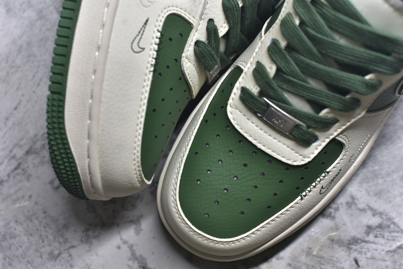 图片[8]-#海外限量发售！公司级NIke Air Force 1 \’07 Low “北面联名——珠穆朗玛峰”空军一号 低帮 运动鞋 休闲鞋 折边针车 工艺难度大 原楦头原纸板 原装鞋盒 定制五金配件 内置全掌气垫 原厂鞋底 货号：JP8028-065 尺码：36 36.5 37.5 38 38.5 39 40 40.5 41 42 42.5 43 44 44.5 45-选品中心