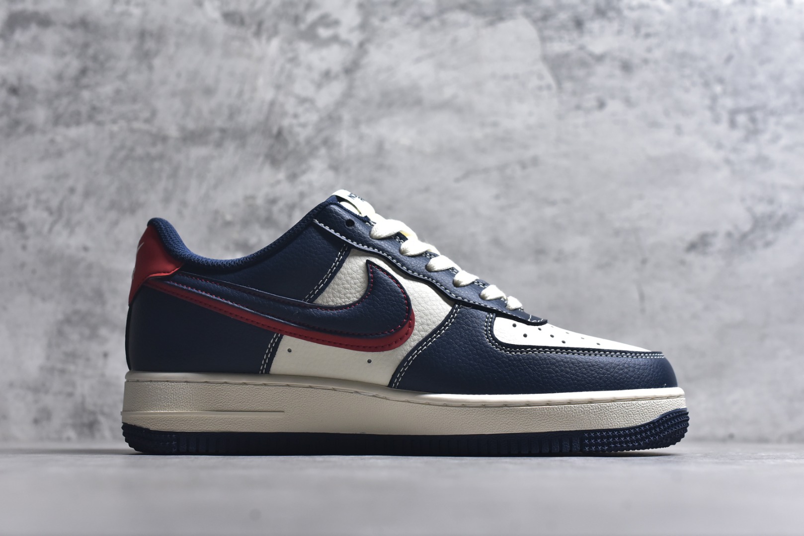 图片[3]-#海外限量发售！公司级NIke Air Force 1 \’07 Low “北面联名——蓝红双勾”空军一号 低帮 运动鞋 休闲鞋 折边针车 工艺难度大 原楦头原纸板 原装鞋盒 定制五金配件 内置全掌气垫 原厂鞋底 货号：XS1958-521 尺码：36 36.5 37.5 38 38.5 39 40 40.5 41 42 42.5 43 44 44.5 45\”},\”commodity\”：{\”goods_id\”：\”_dkSDjxON0DbgcQqyy4JBu59eajpvHQeb-ePqllQ-选品中心