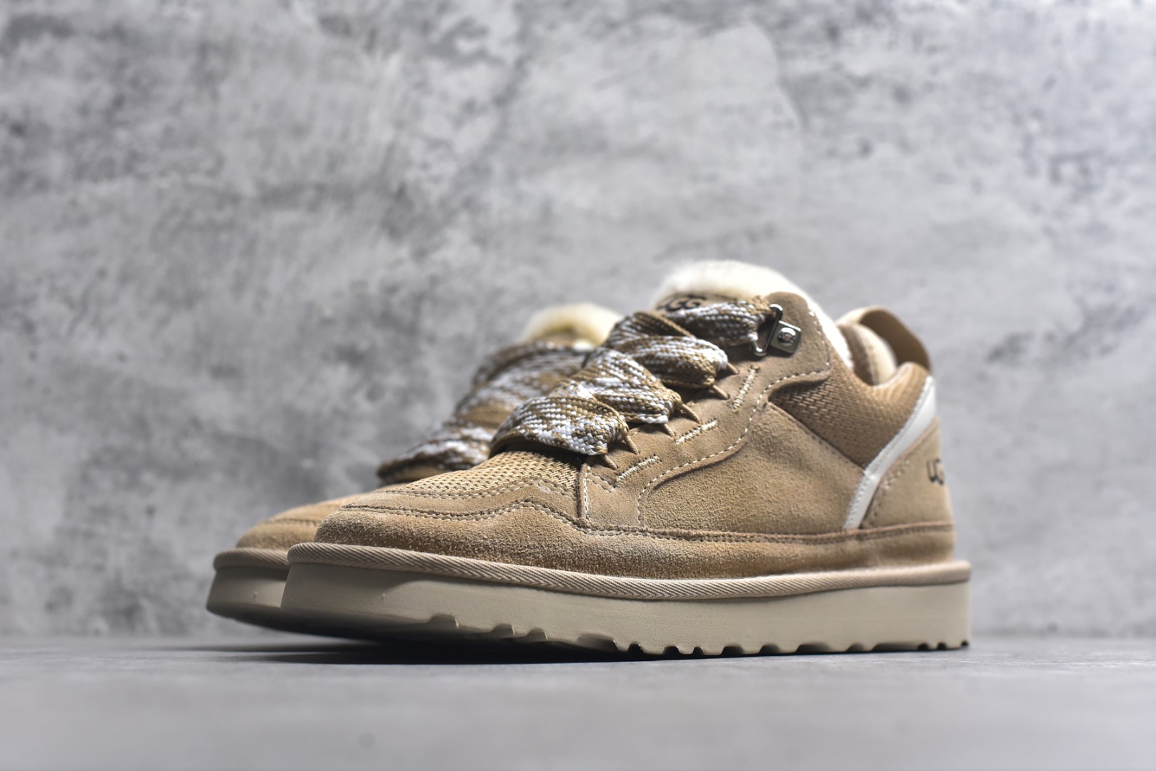 图片[2]-#25新款UGG梅尔低帮面包鞋雪地靴1144032 广州外贸大厂生产鞋头到鞋垫真羊皮毛一体独立外盒包装芯片带防水工艺区别市面任何版本 独立原版开发大底羊绒鞋垫冬季保暖外出家居都是很适合的选择近年uug推出款式系列局部偏向年轻消费者喜好也走到时尚潮流穿搭的前沿鞋身材质防泼水涂层翻毛皮鞋面17毫米UGGPURE™植入式羊毛内底轻便防滑舒适橡胶外底带有品牌LOGO商标带全套包装 尺码：35 36 37 38 39 40-选品中心