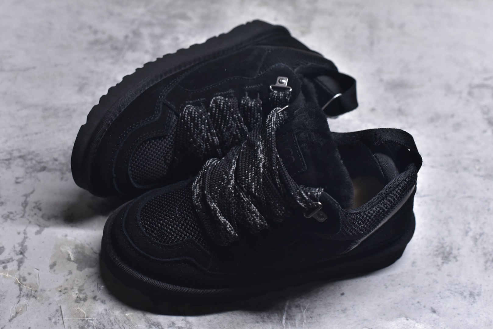 图片[7]-#25新款UGG梅尔低帮面包鞋雪地靴1144032 广州外贸大厂生产鞋头到鞋垫真羊皮毛一体独立外盒包装芯片带防水工艺区别市面任何版本 独立原版开发大底羊绒鞋垫冬季保暖外出家居都是很适合的选择近年uug推出款式系列局部偏向年轻消费者喜好也走到时尚潮流穿搭的前沿鞋身材质防泼水涂层翻毛皮鞋面17毫米UGGPURE™植入式羊毛内底轻便防滑舒适橡胶外底带有品牌LOGO商标带全套包装 尺码：35 36 37 38 39 40-选品中心