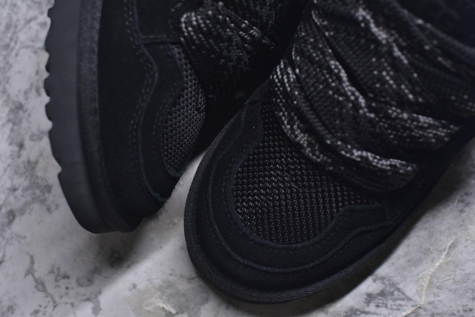 图片[8]-#25新款UGG梅尔低帮面包鞋雪地靴1144032 广州外贸大厂生产鞋头到鞋垫真羊皮毛一体独立外盒包装芯片带防水工艺区别市面任何版本 独立原版开发大底羊绒鞋垫冬季保暖外出家居都是很适合的选择近年uug推出款式系列局部偏向年轻消费者喜好也走到时尚潮流穿搭的前沿鞋身材质防泼水涂层翻毛皮鞋面17毫米UGGPURE™植入式羊毛内底轻便防滑舒适橡胶外底带有品牌LOGO商标带全套包装 尺码：35 36 37 38 39 40-选品中心