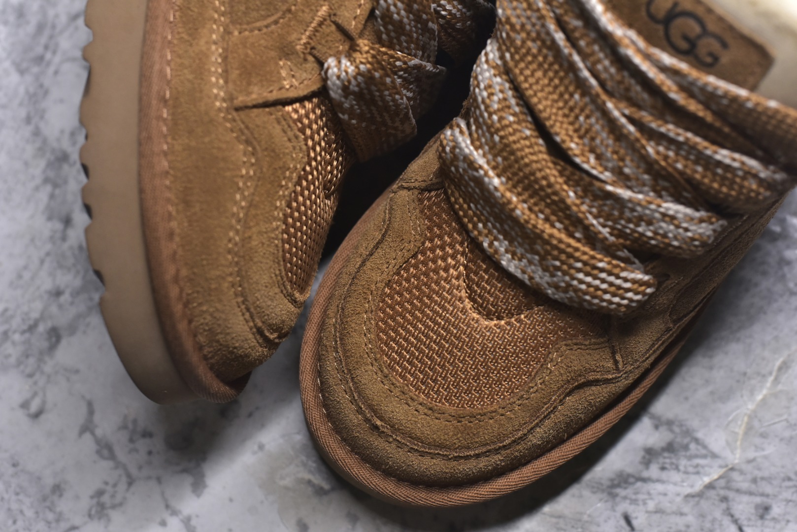 图片[8]-#25新款UGG梅尔低帮面包鞋雪地靴1144032 广州外贸大厂生产鞋头到鞋垫真羊皮毛一体独立外盒包装芯片带防水工艺区别市面任何版本 独立原版开发大底羊绒鞋垫冬季保暖外出家居都是很适合的选择近年uug推出款式系列局部偏向年轻消费者喜好也走到时尚潮流穿搭的前沿鞋身材质防泼水涂层翻毛皮鞋面17毫米UGGPURE™植入式羊毛内底轻便防滑舒适橡胶外底带有品牌LOGO商标带全套包装 尺码：35 36 37 38 39 40-选品中心